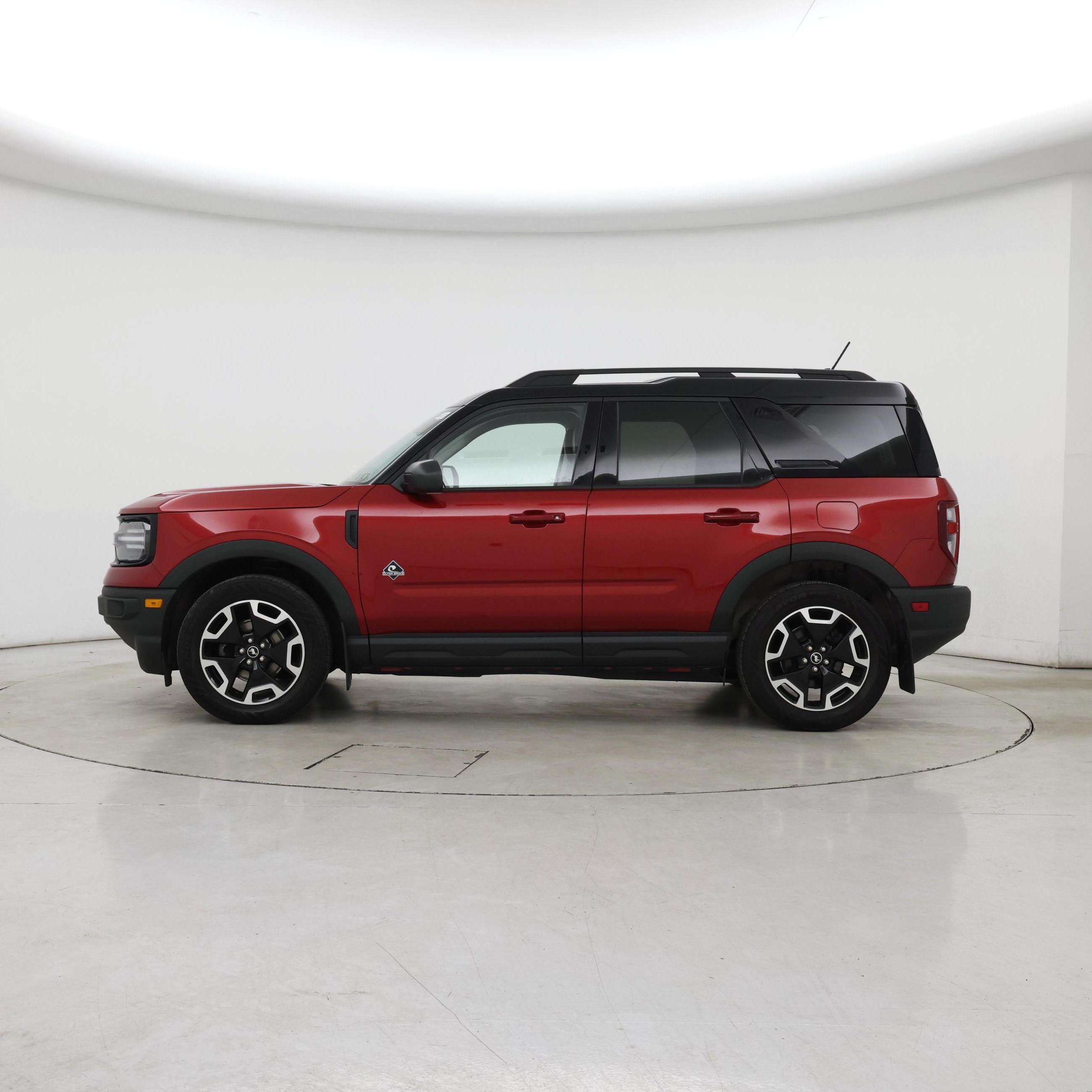 Thumbnail: 2021 Ford Bronco Sport - 3