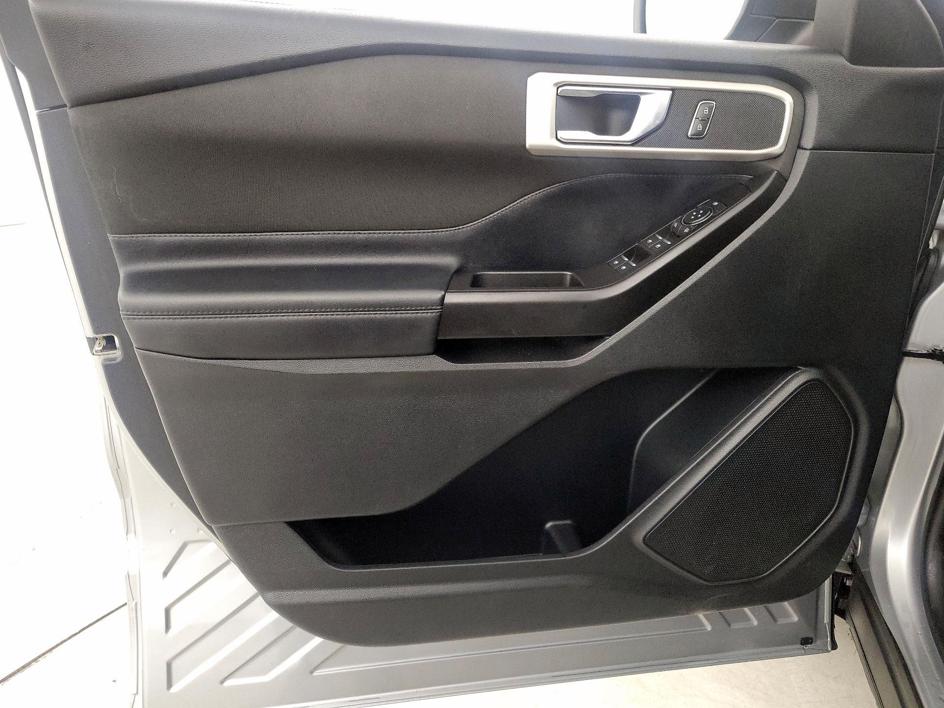 Thumbnail: 2020 Ford Explorer - 12