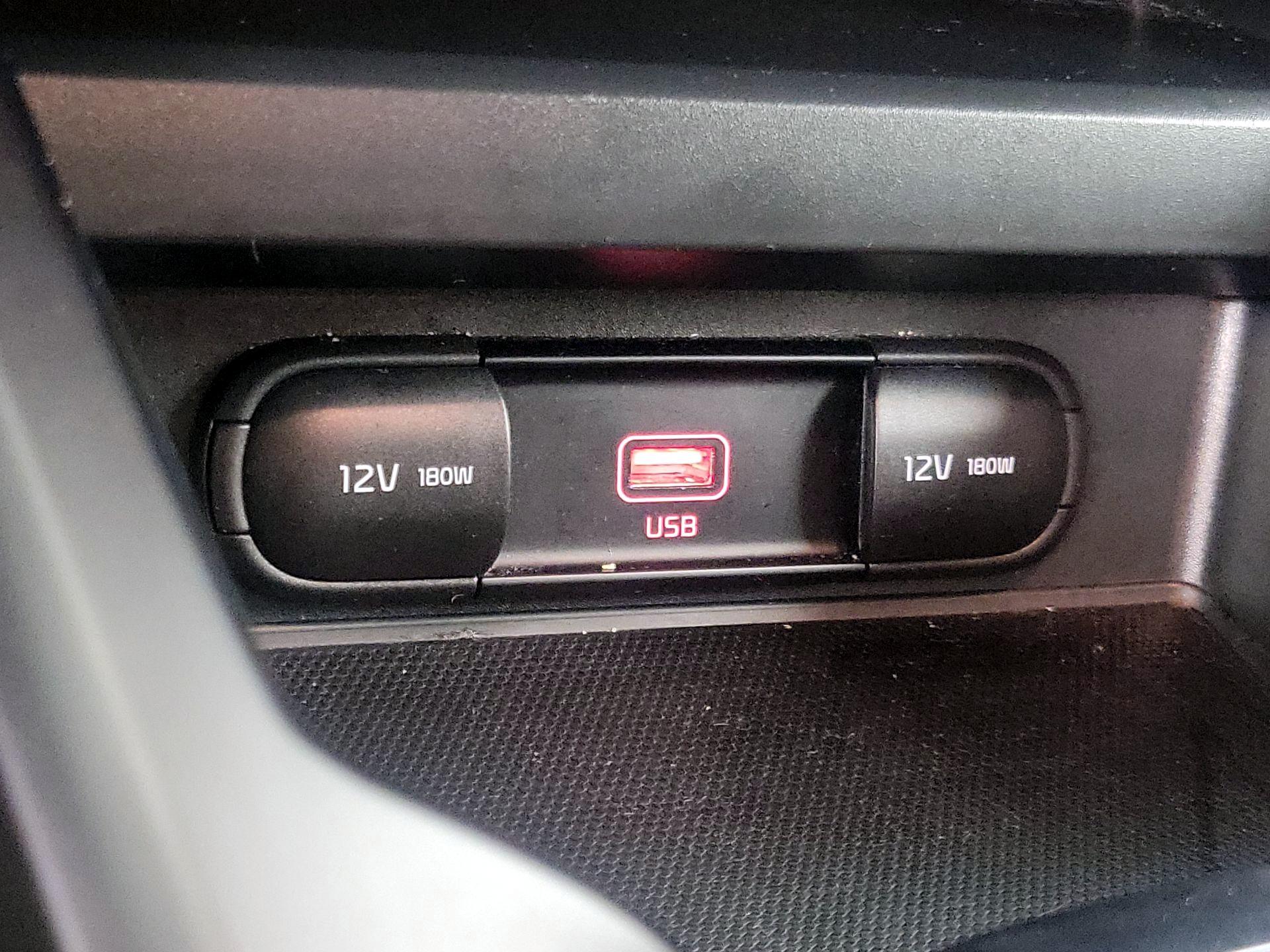 Thumbnail: 2020 Kia Soul - 18