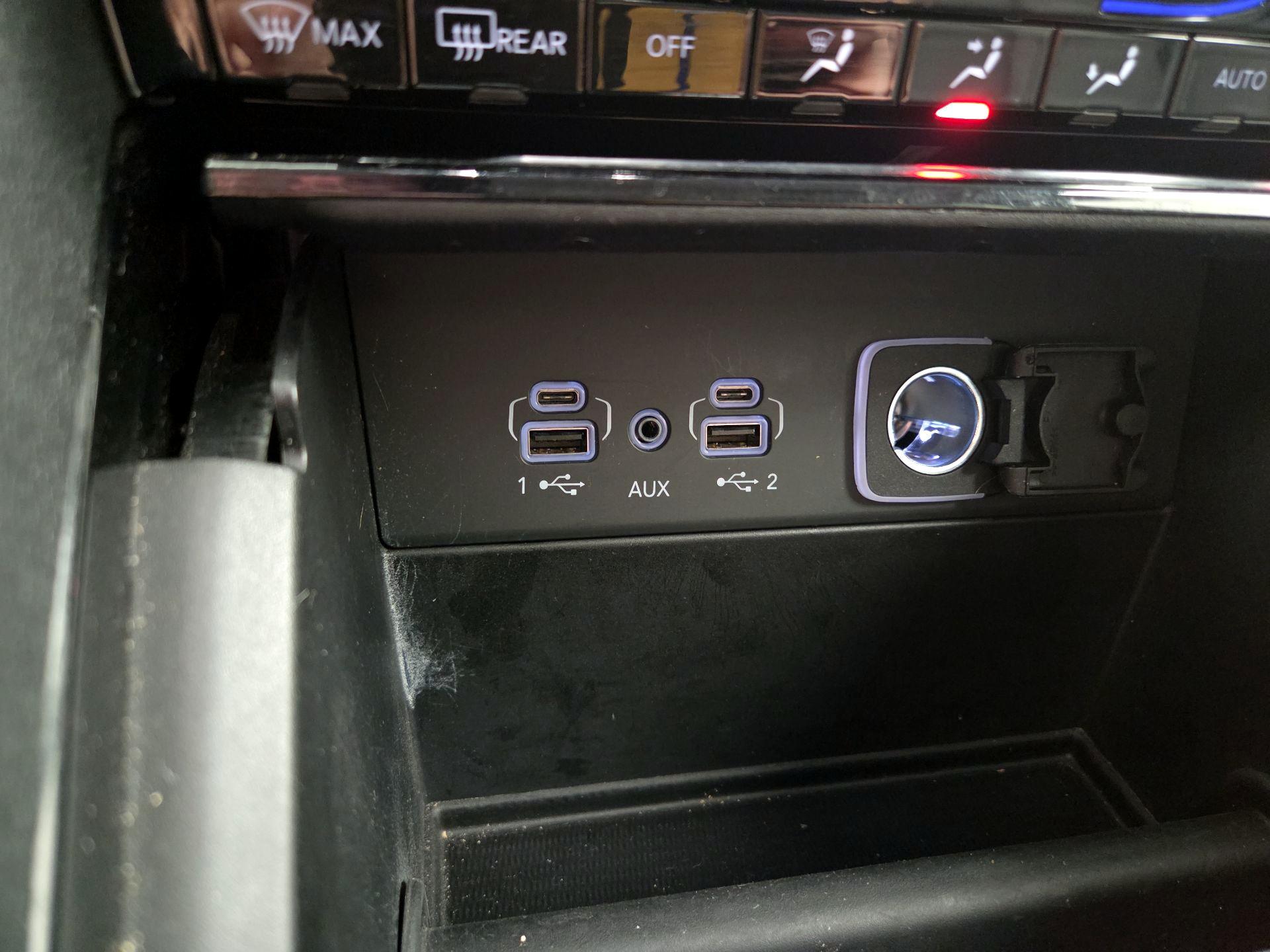 Thumbnail: 2023 Jeep Grand Cherokee - 19