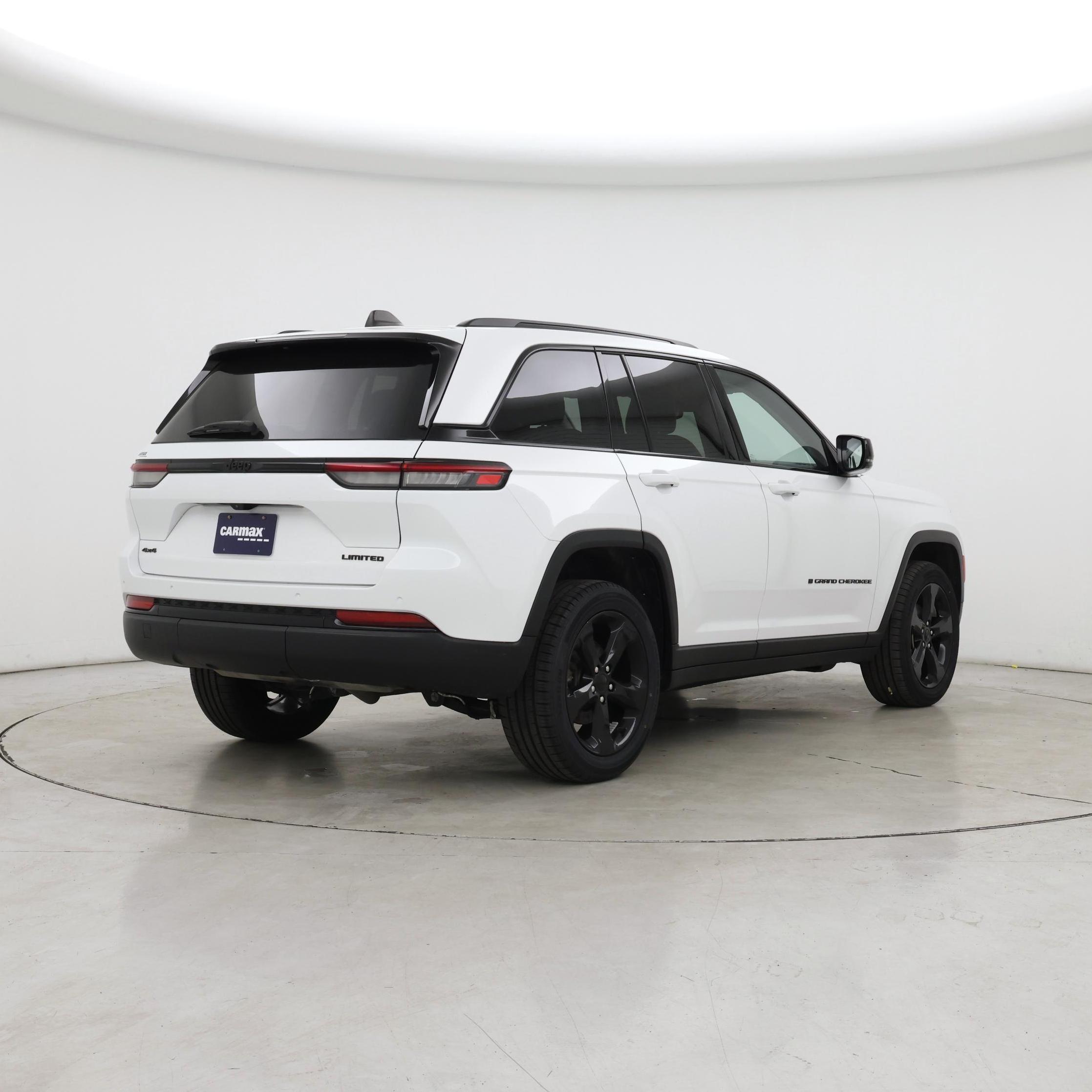 Thumbnail: 2023 Jeep Grand Cherokee - 8