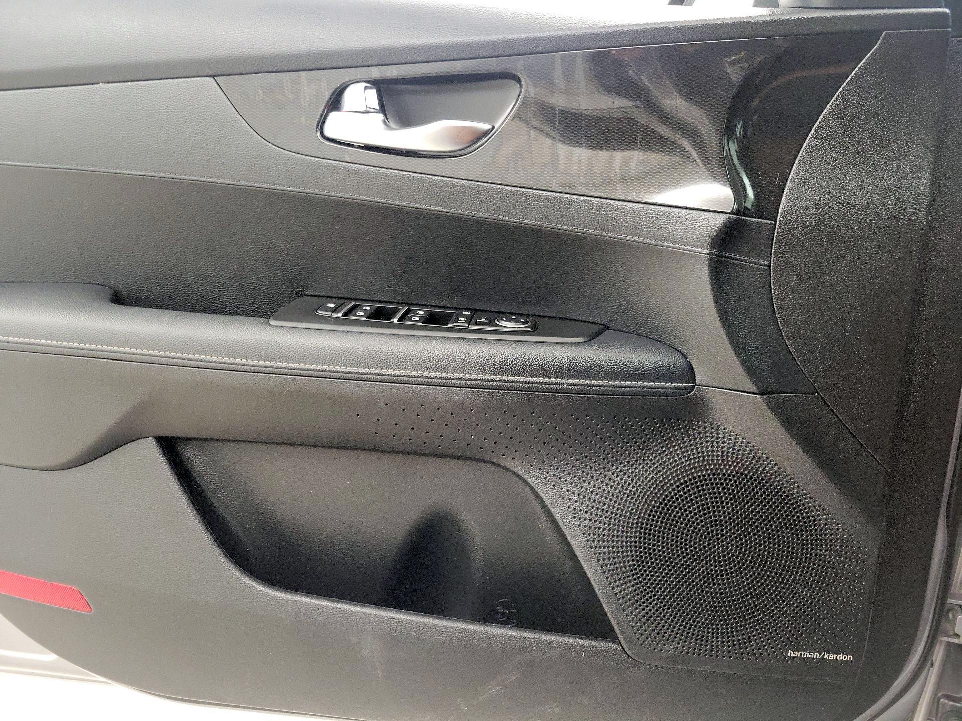 Thumbnail: 2023 Kia Forte - 12