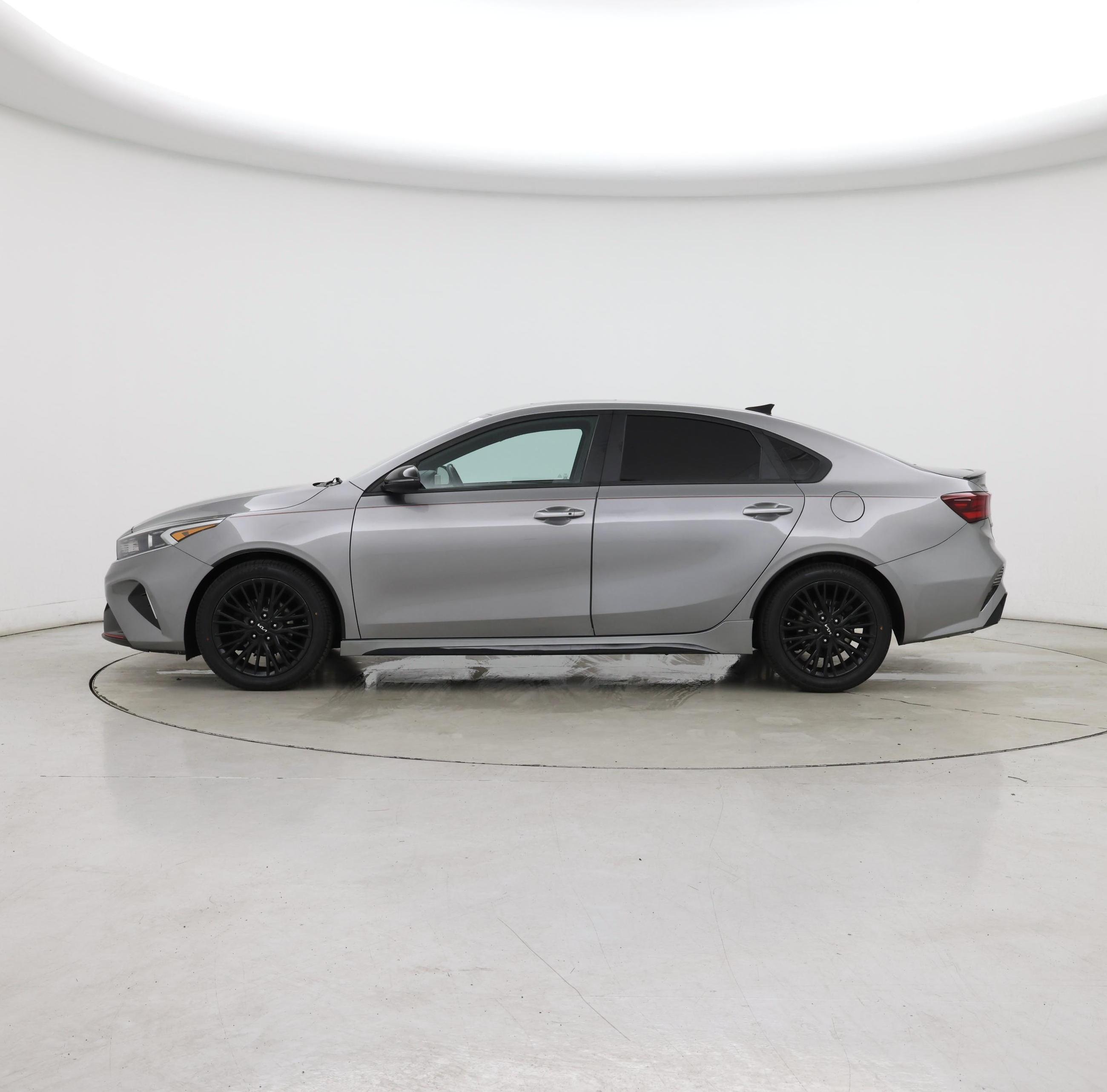 Thumbnail: 2023 Kia Forte - 3