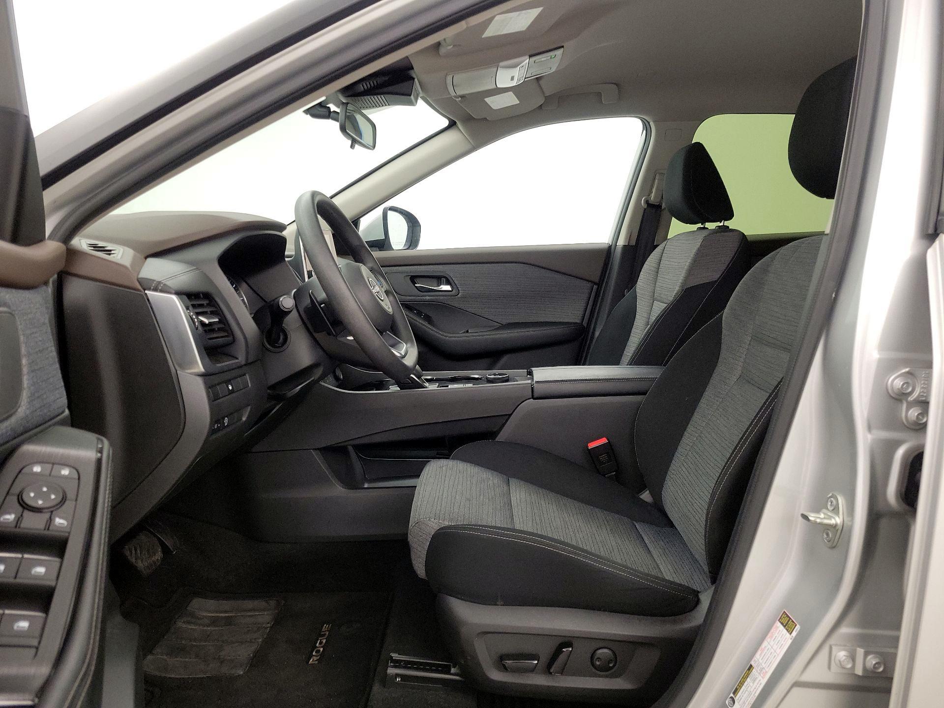 Thumbnail: 2023 Nissan Rogue - 11