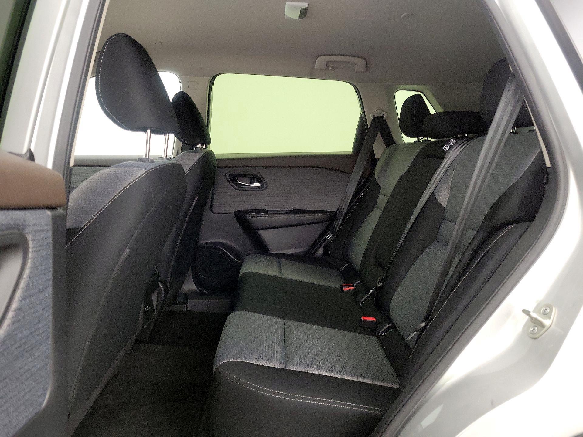 Thumbnail: 2023 Nissan Rogue - 19