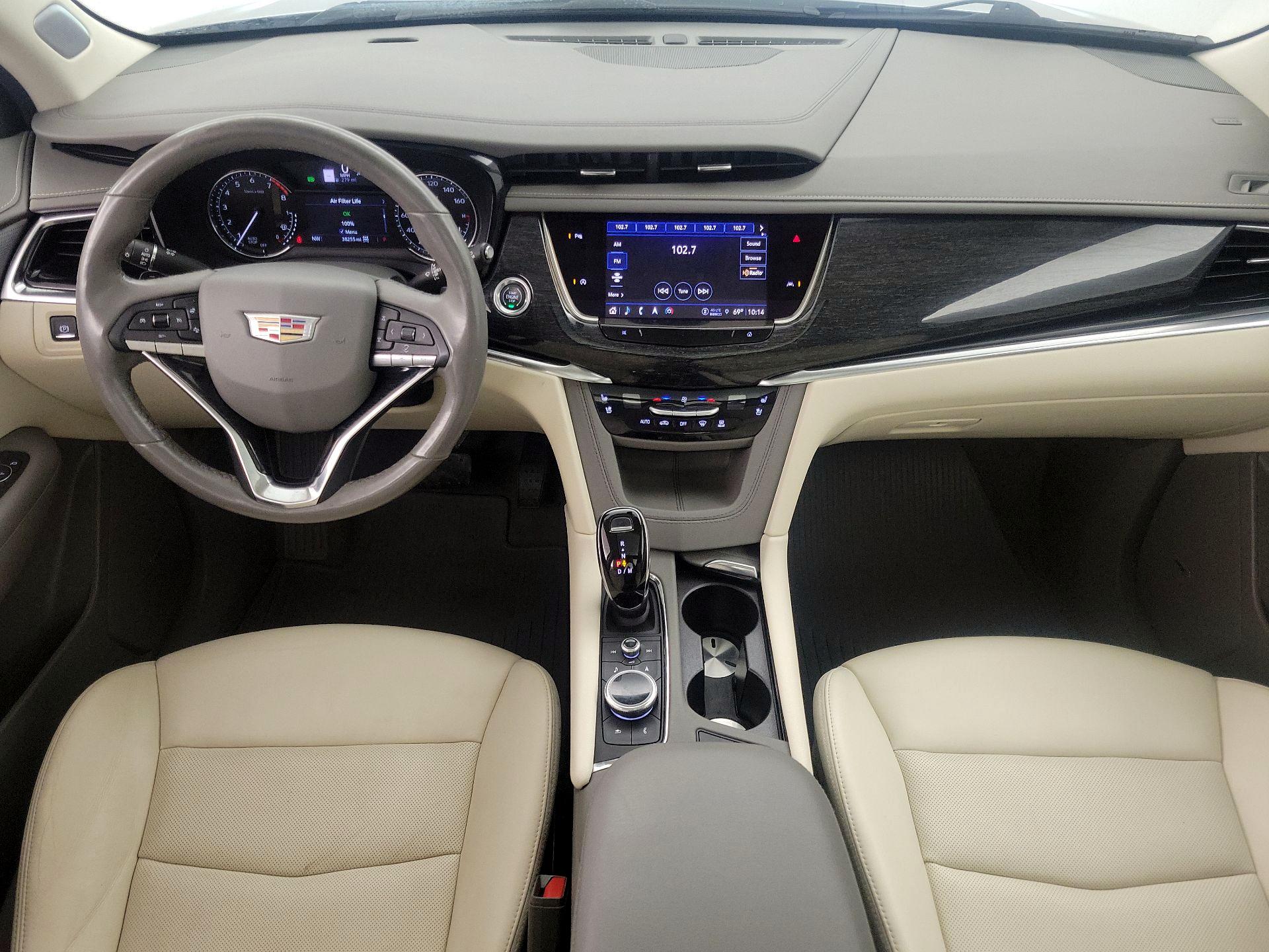 Thumbnail: 2022 Cadillac XT6 - 9