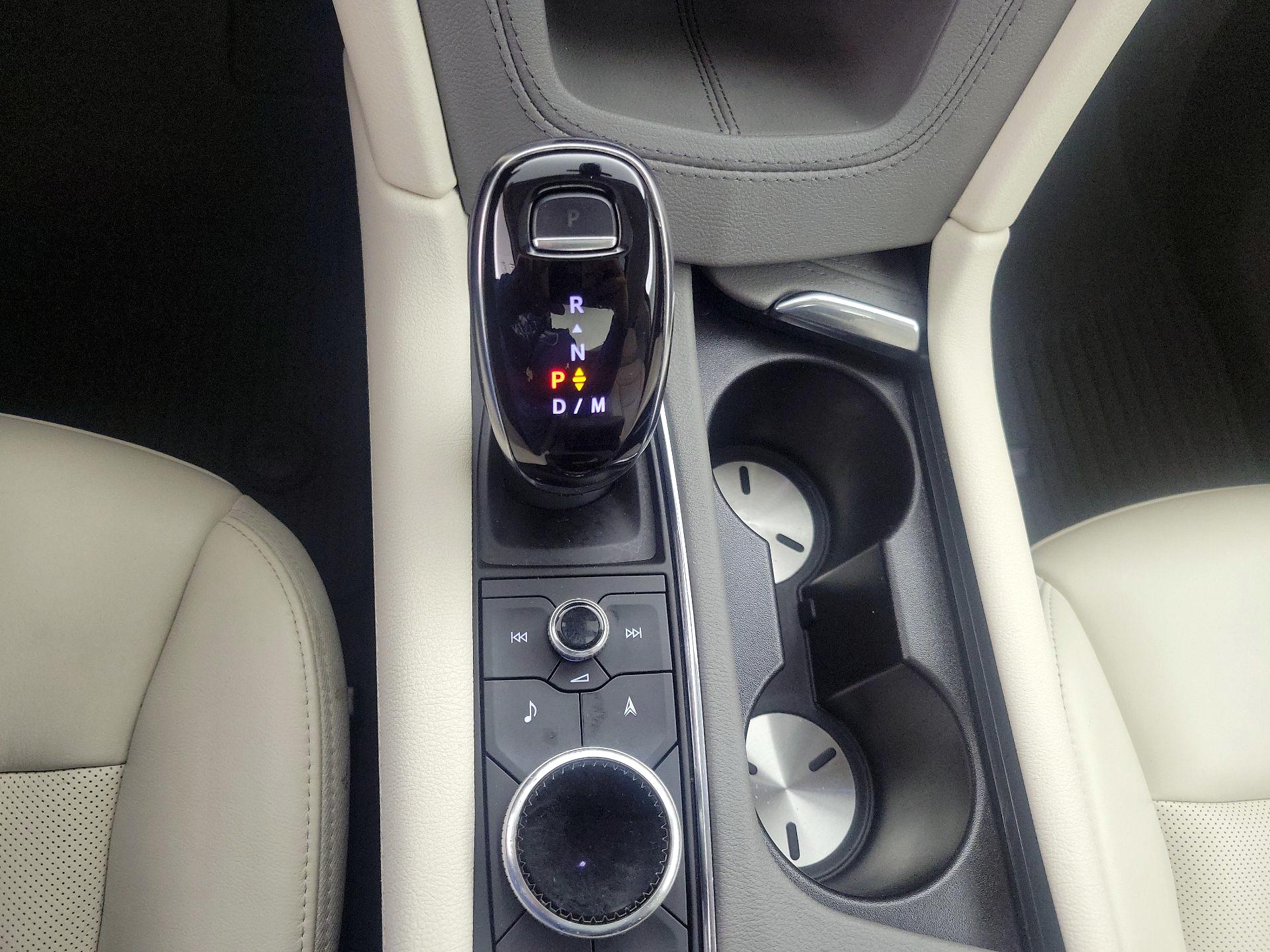 Thumbnail: 2022 Cadillac XT6 - 18