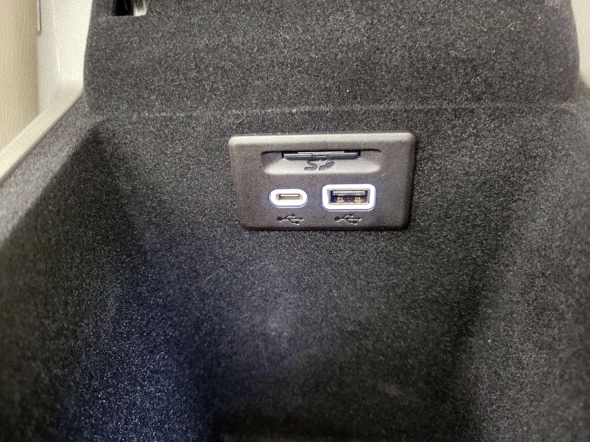 Thumbnail: 2022 Cadillac XT6 - 19