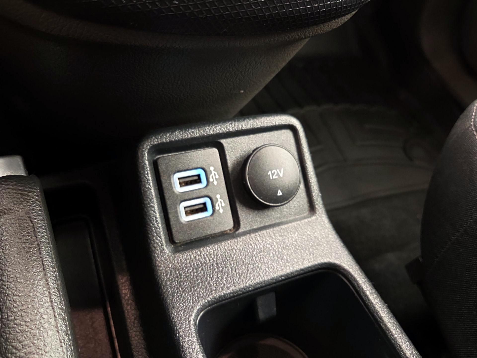 Thumbnail: 2020 Ford Transit Series - 19