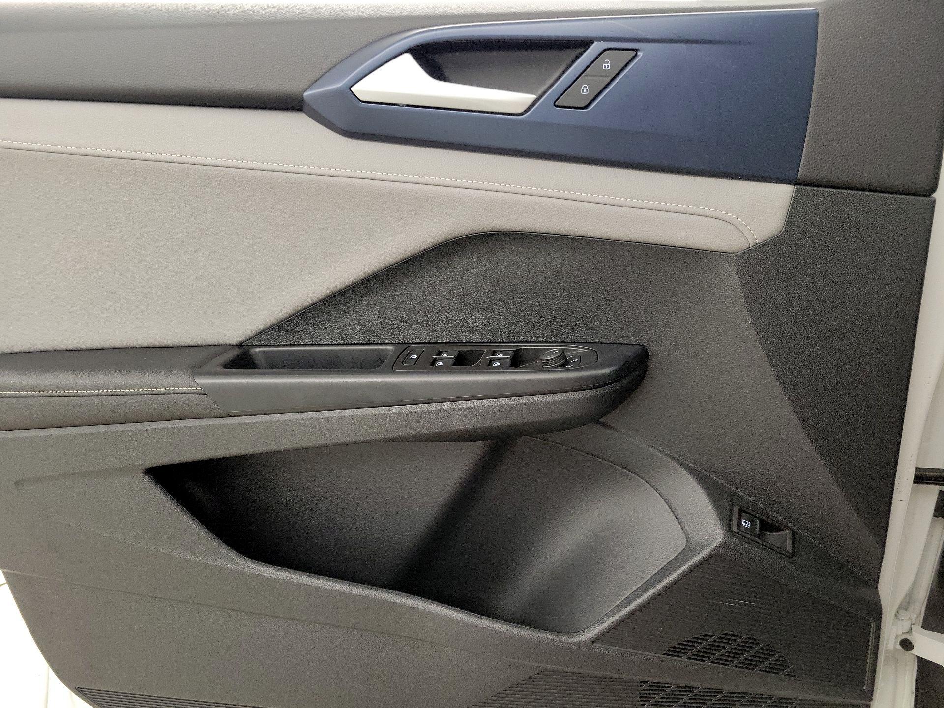 Thumbnail: 2024 Volkswagen Taos - 12