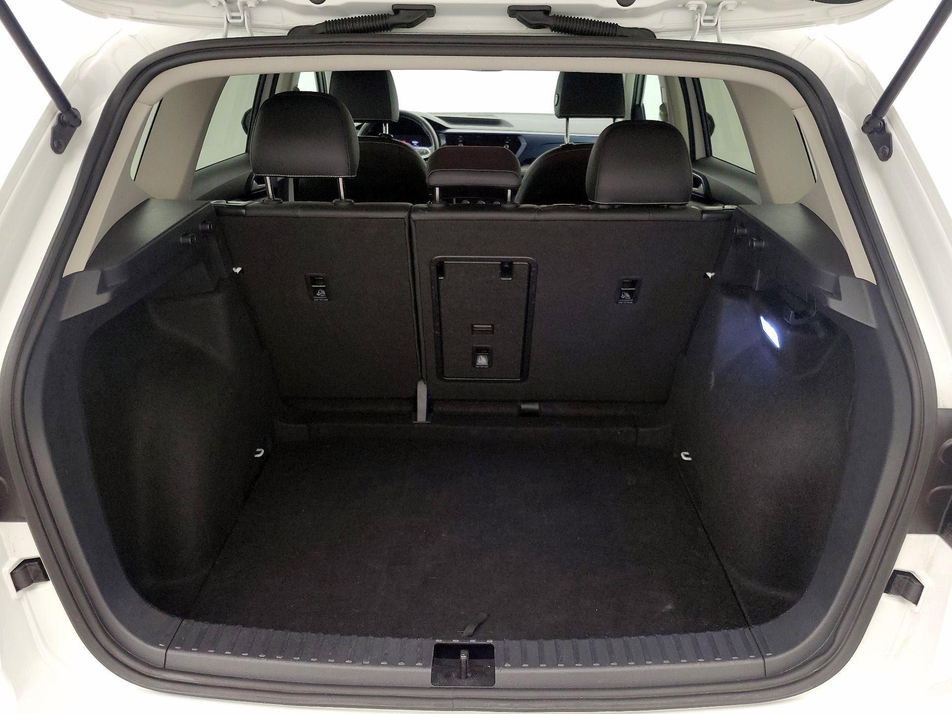 Thumbnail: 2024 Volkswagen Taos - 20