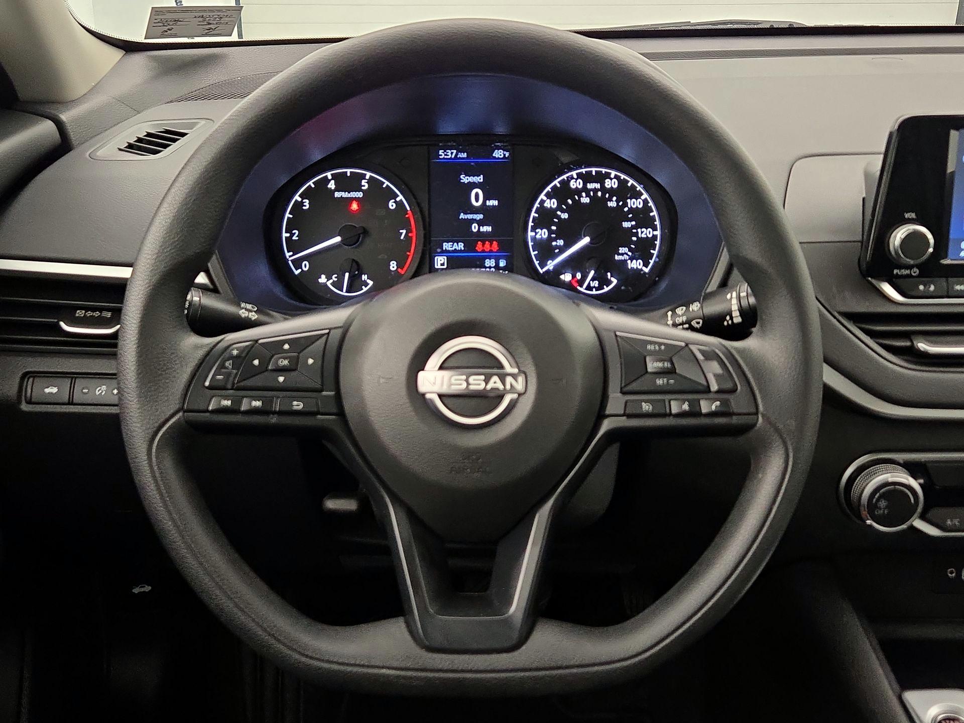 Thumbnail: 2023 Nissan Altima - 10