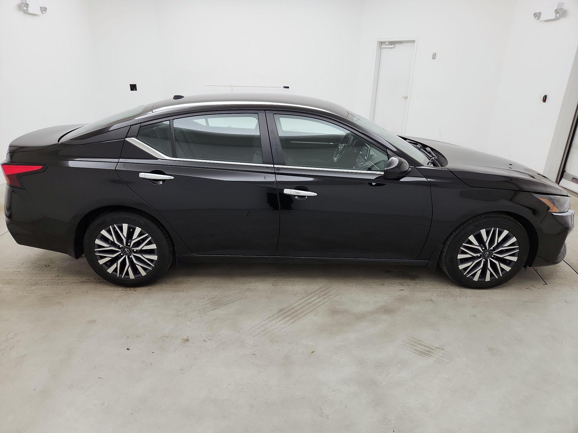 Thumbnail: 2023 Nissan Altima - 4