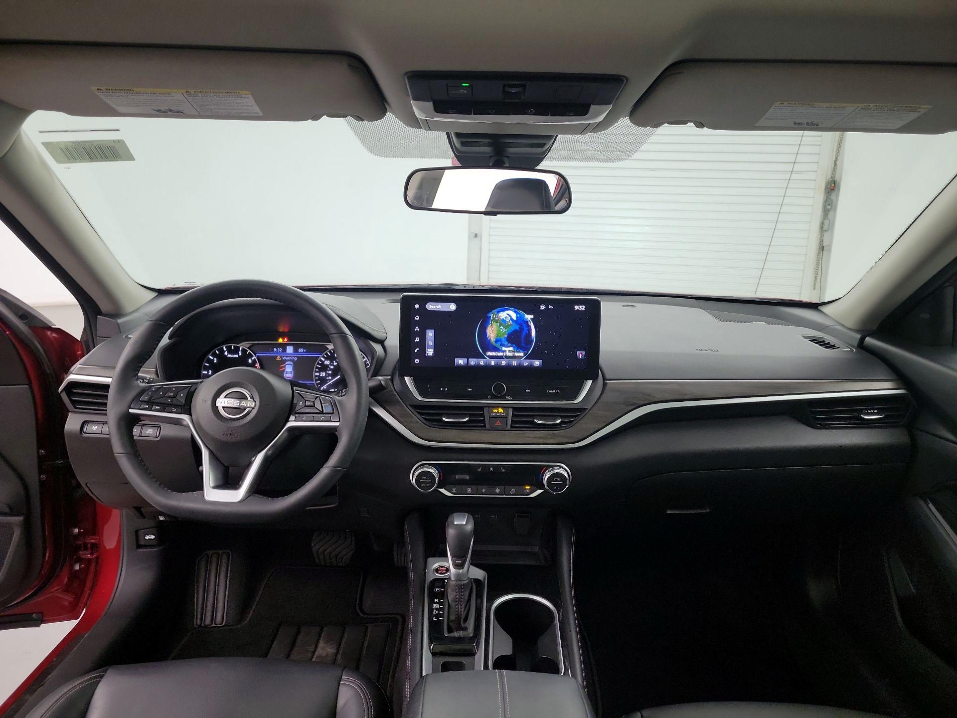 Thumbnail: 2023 Nissan Altima - 9