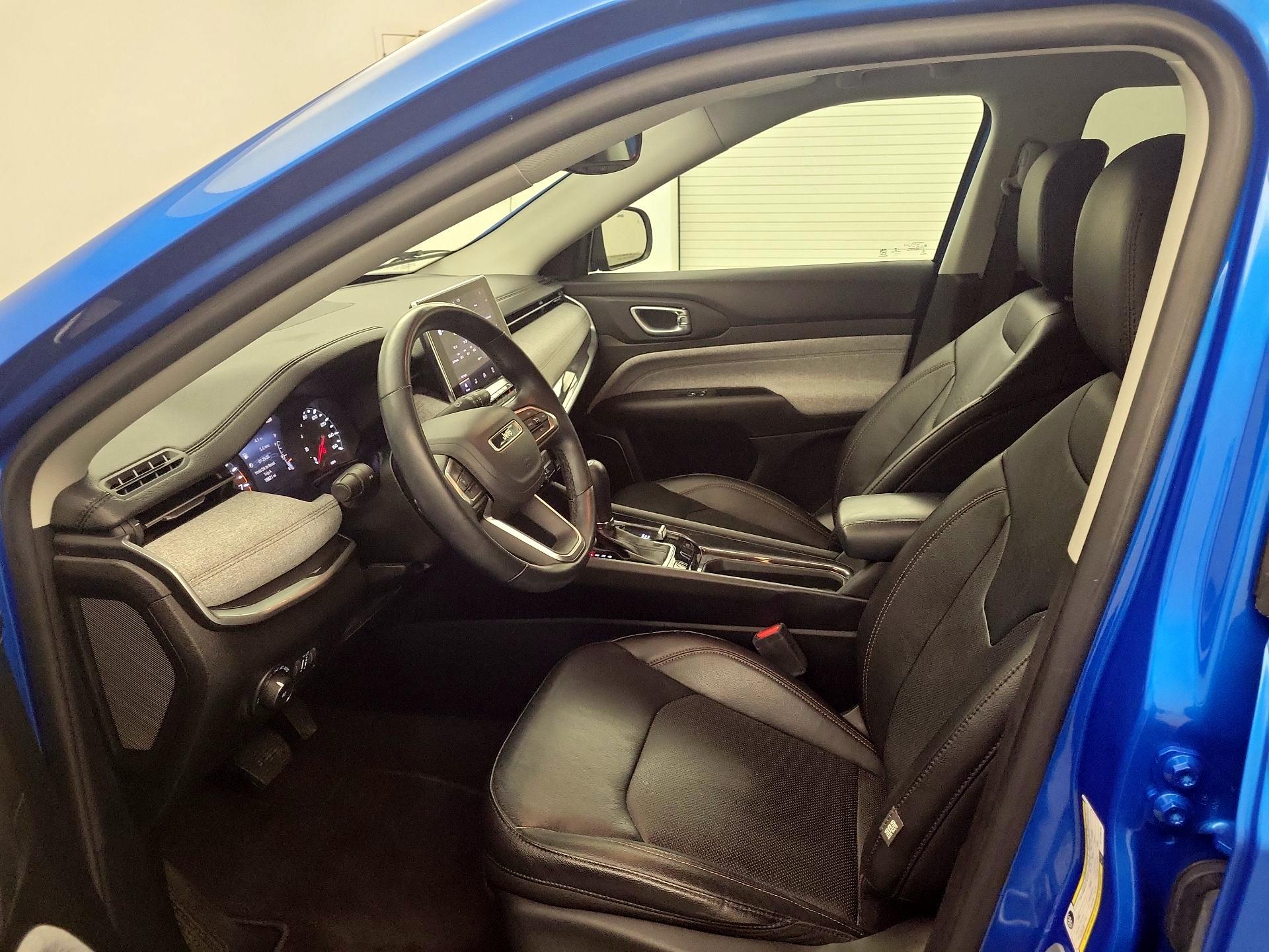 Thumbnail: 2022 Jeep Compass - 11