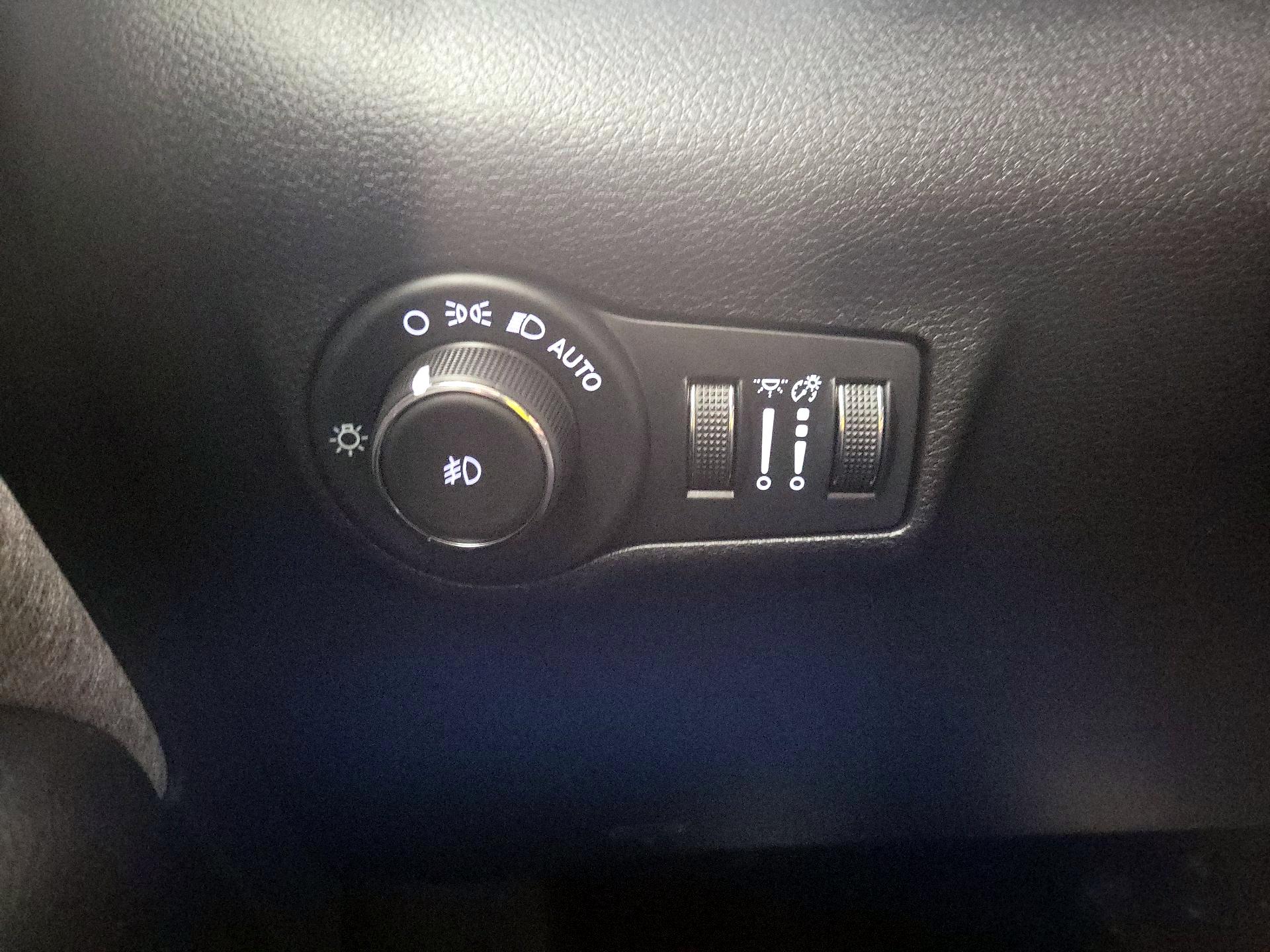 Thumbnail: 2022 Jeep Compass - 13