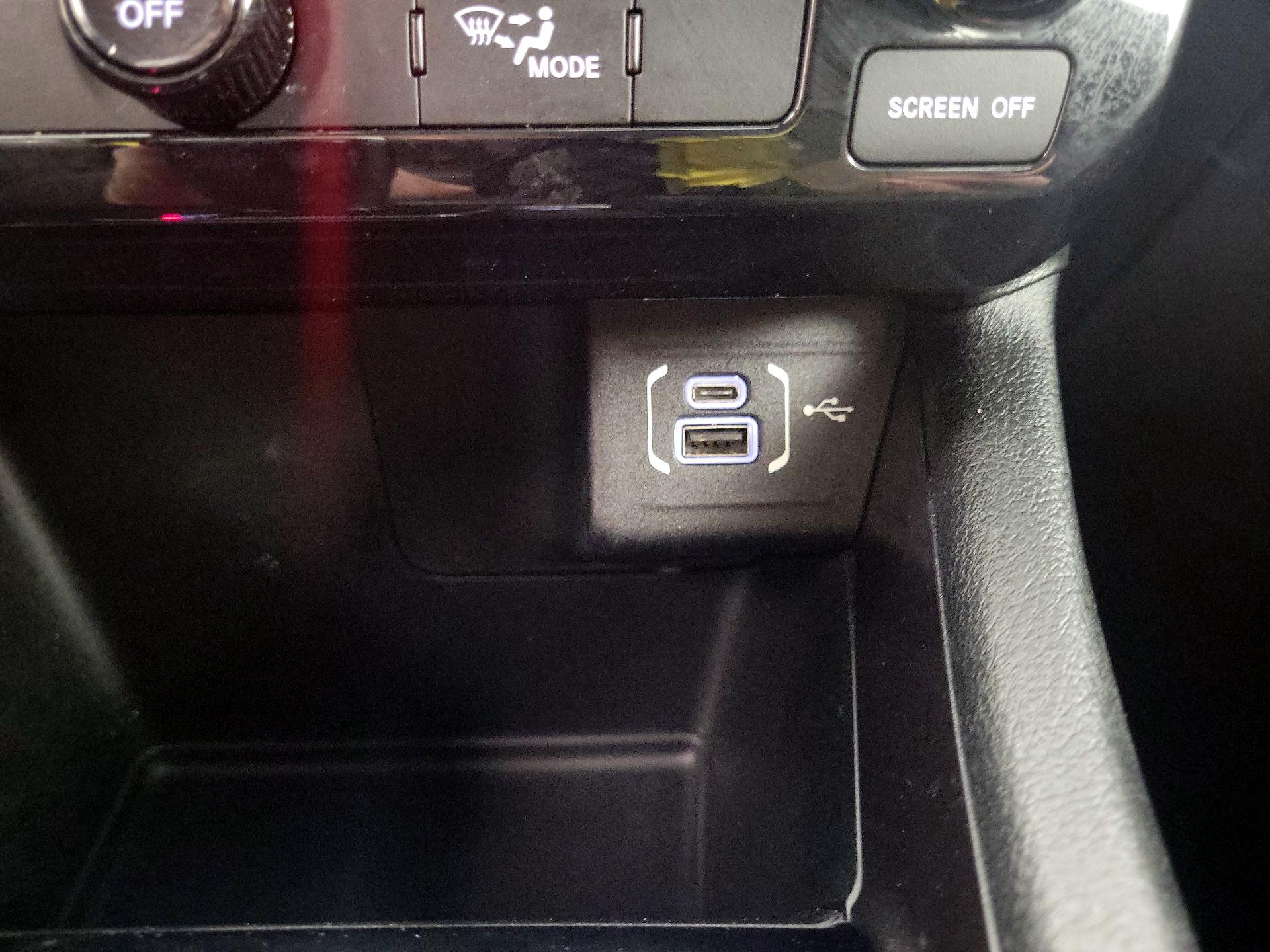 Thumbnail: 2022 Jeep Compass - 18