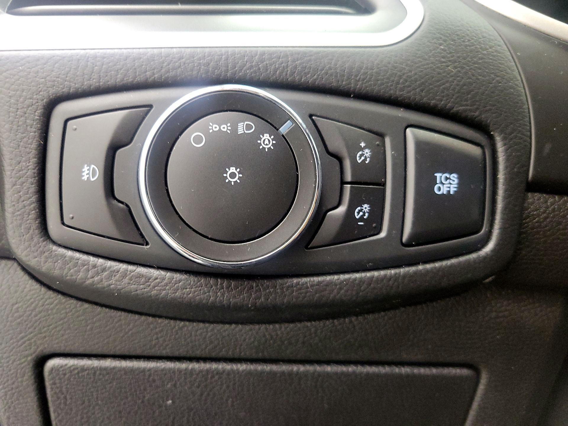 Thumbnail: 2021 Ford Edge - 13