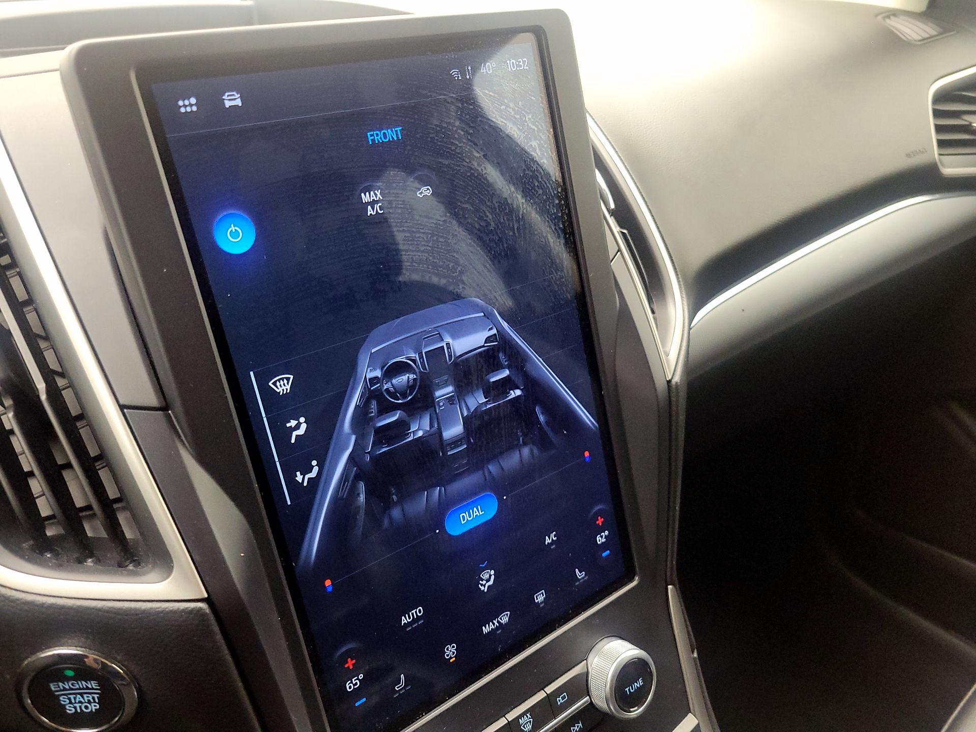 Thumbnail: 2021 Ford Edge - 17