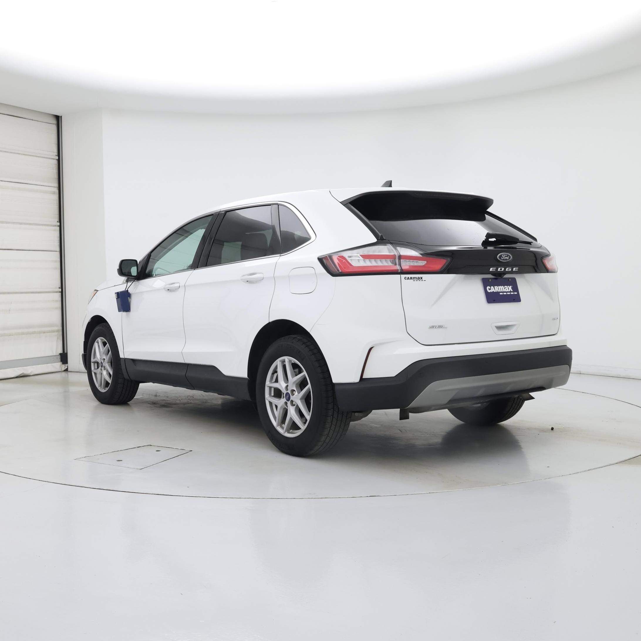Thumbnail: 2021 Ford Edge - 2