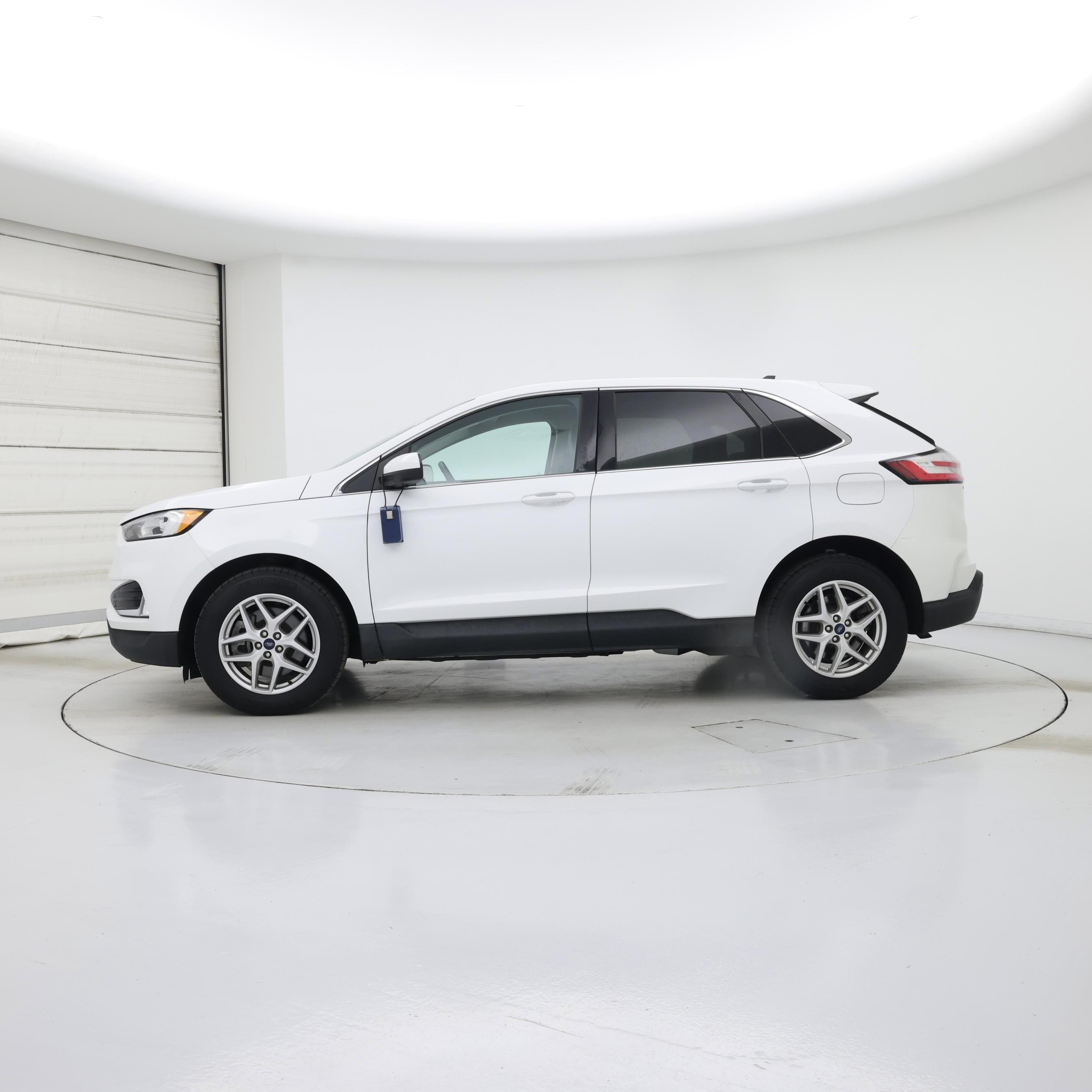 Thumbnail: 2021 Ford Edge - 3