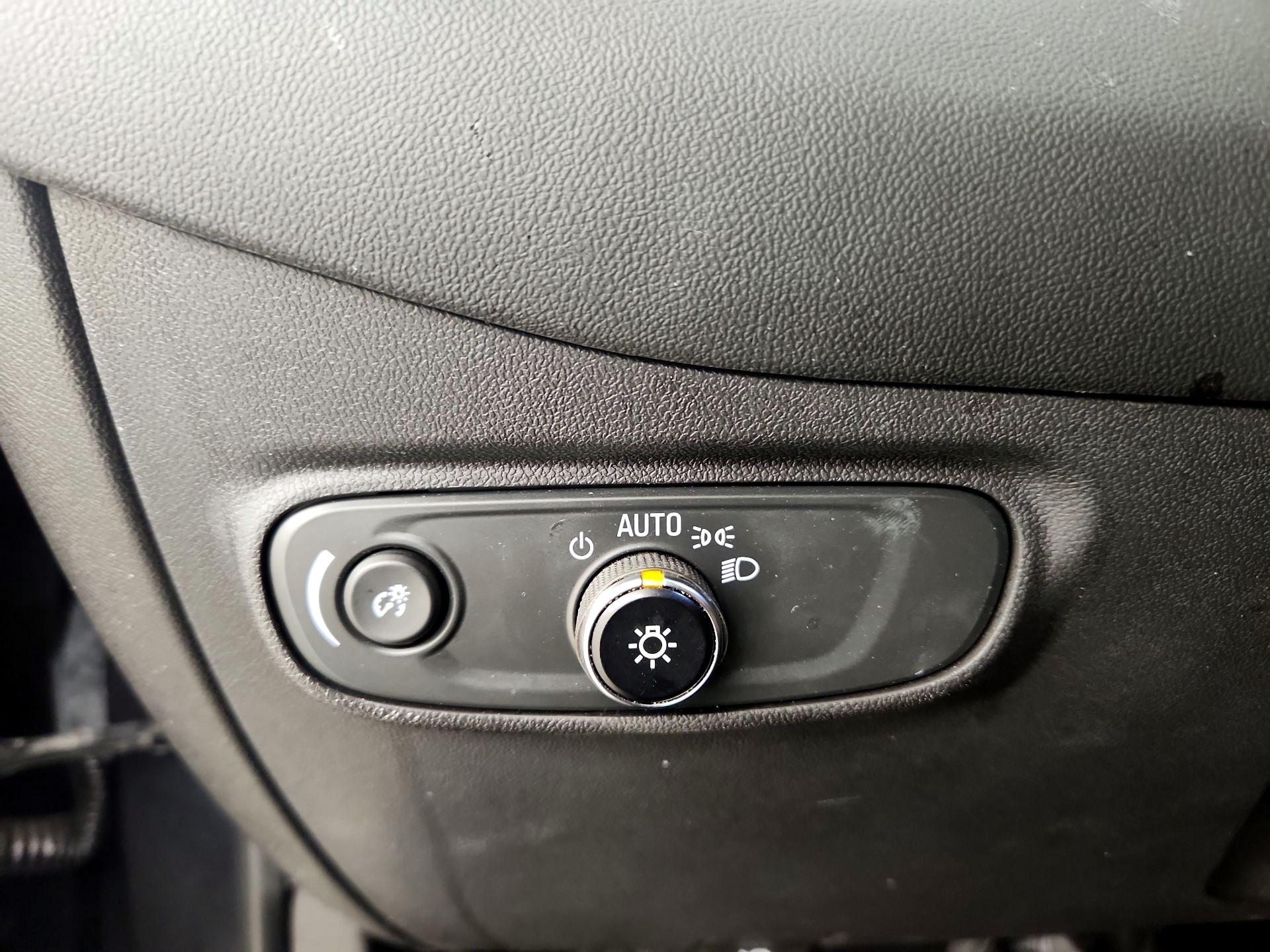 Thumbnail: 2022 Chevrolet Equinox - 13