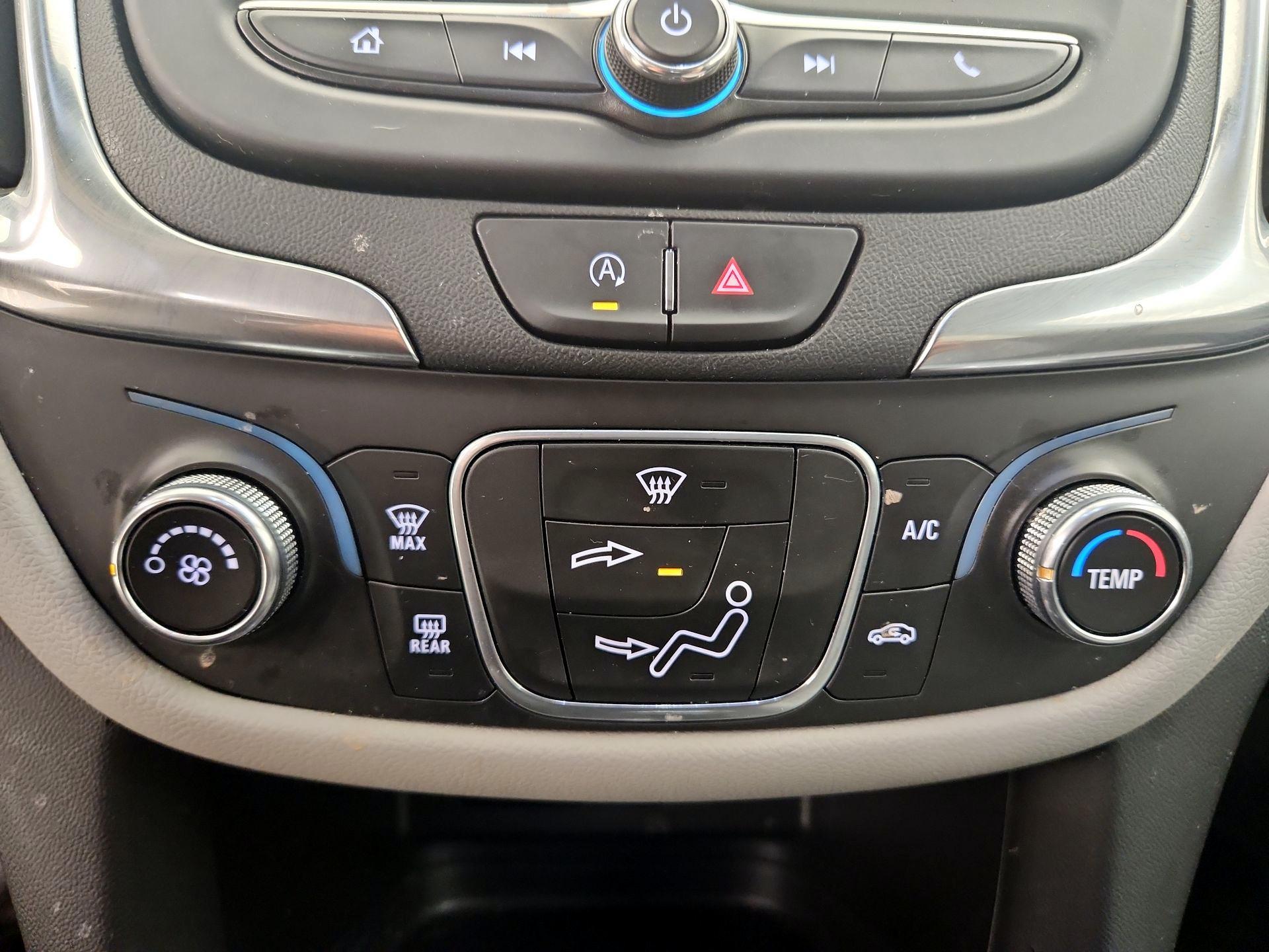 Thumbnail: 2022 Chevrolet Equinox - 16