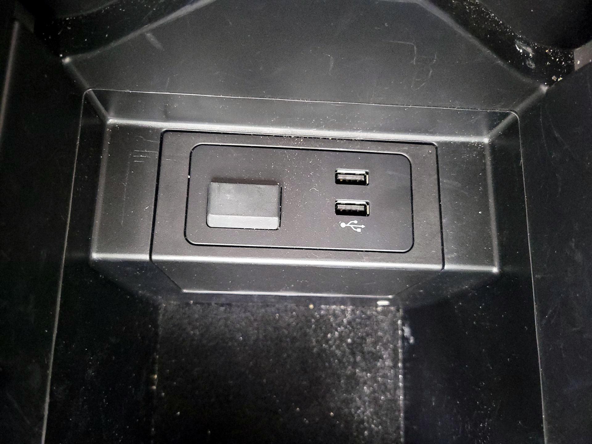 Thumbnail: 2023 Mazda CX-9 - 18