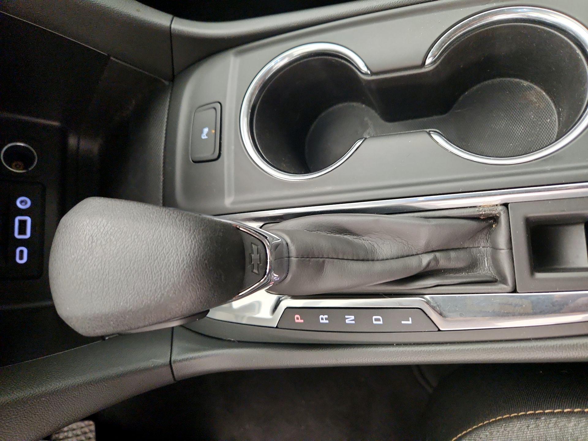 Thumbnail: 2022 Chevrolet Equinox - 18