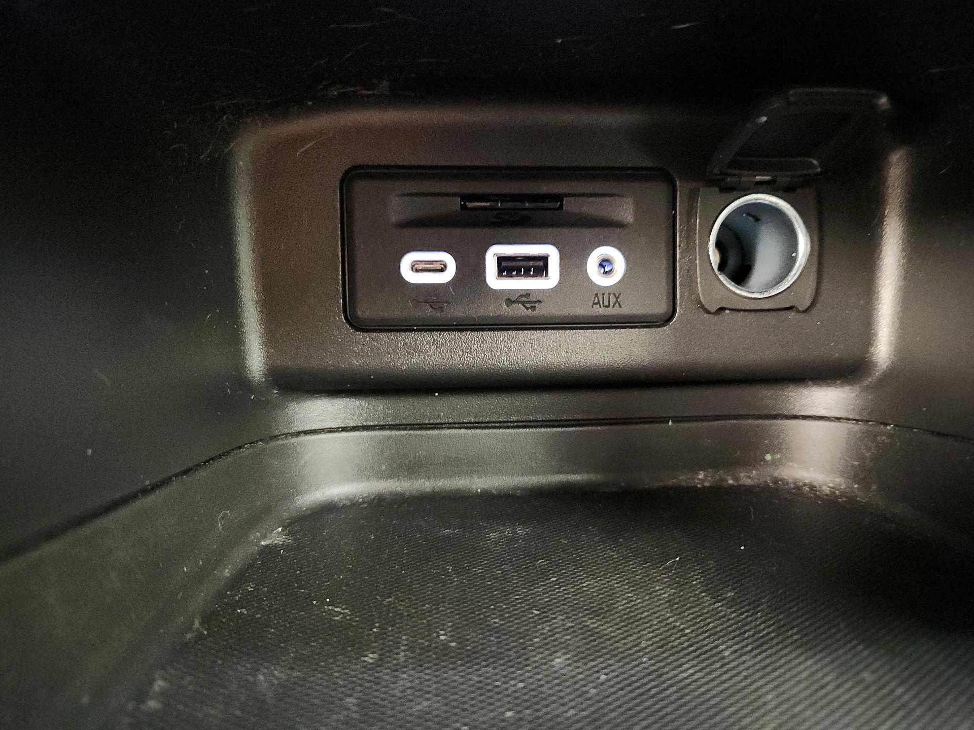 Thumbnail: 2022 Chevrolet Equinox - 19