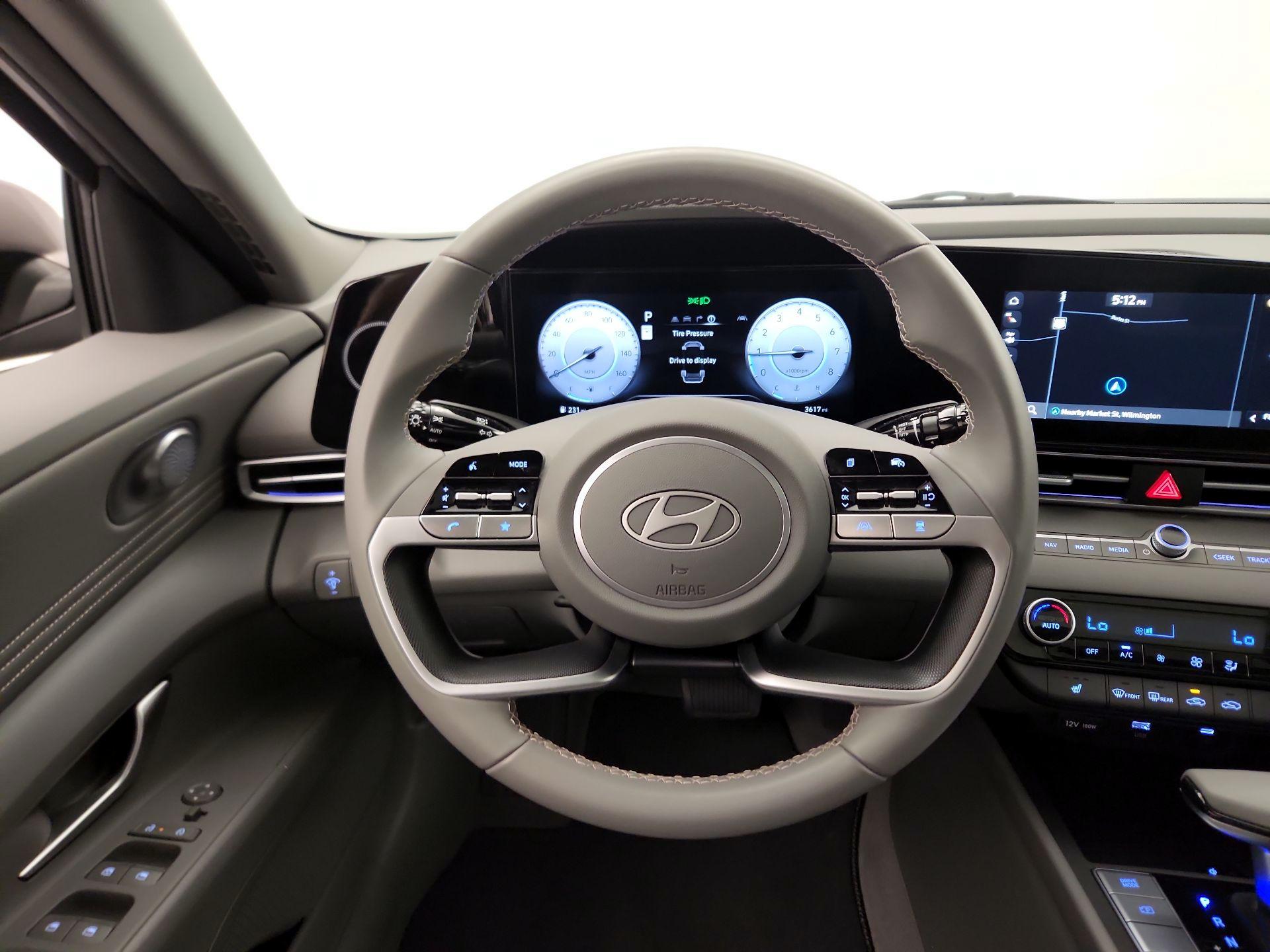 Thumbnail: 2025 Hyundai Elantra - 10