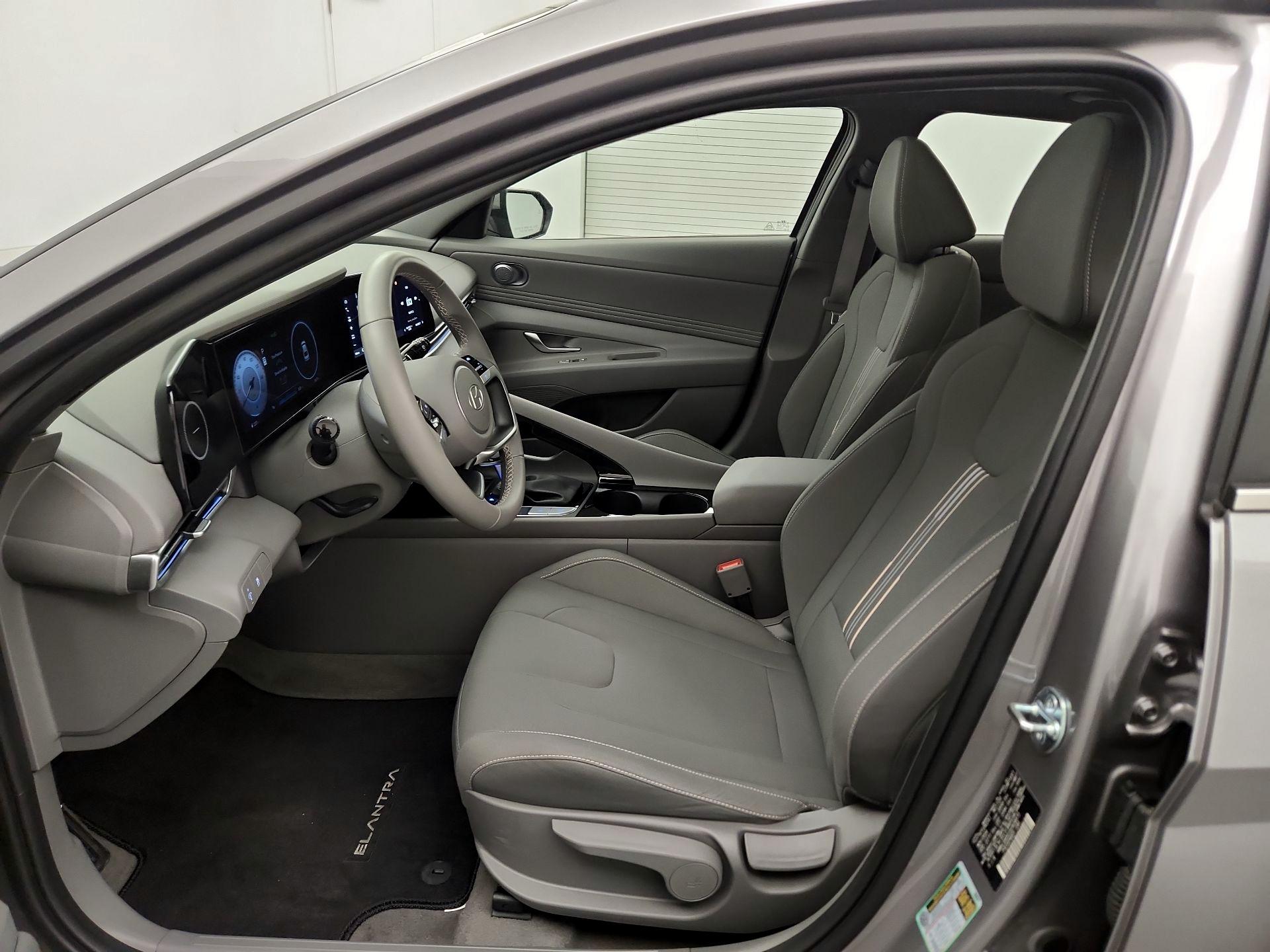 Thumbnail: 2025 Hyundai Elantra - 11