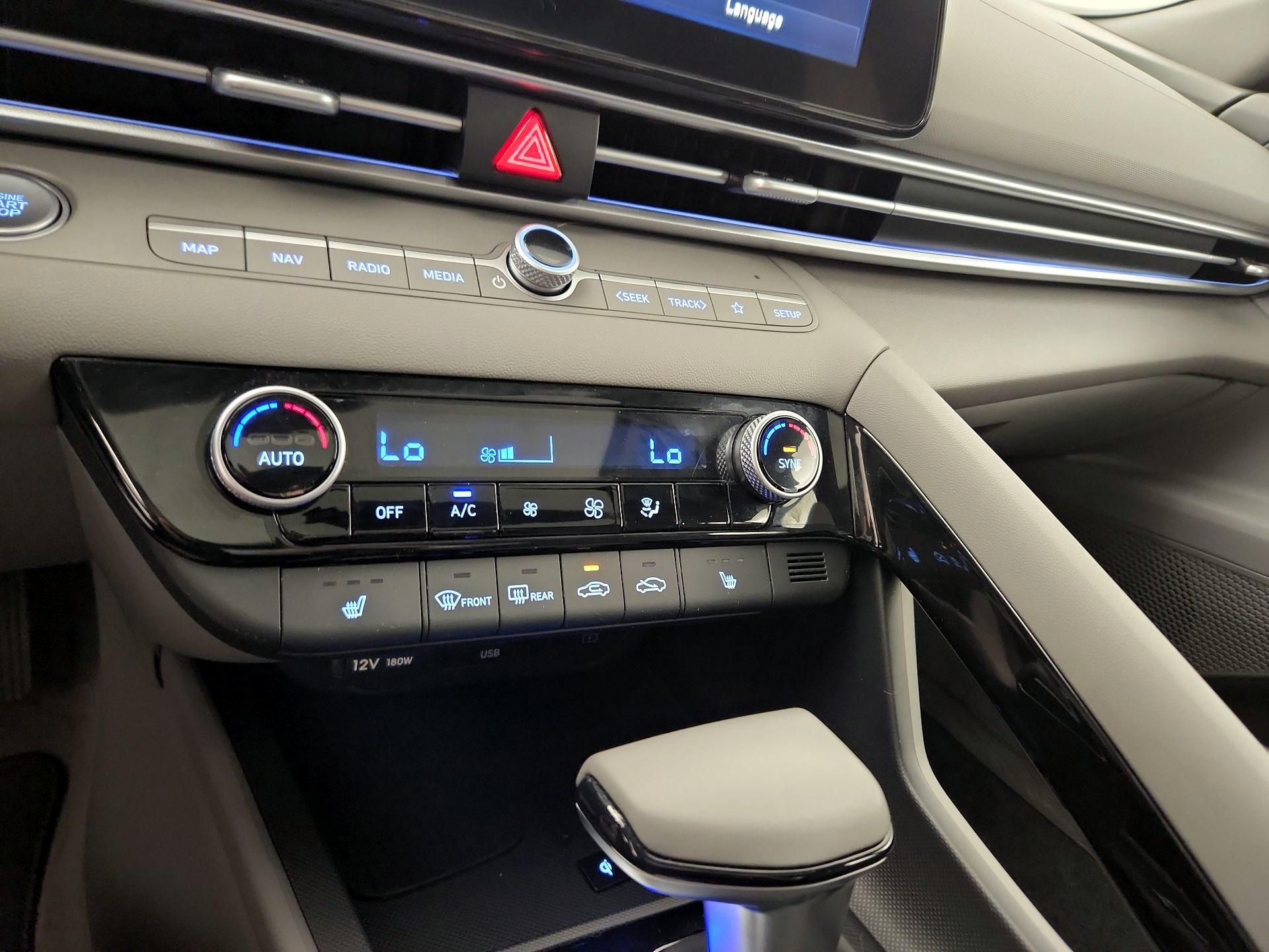 Thumbnail: 2025 Hyundai Elantra - 17