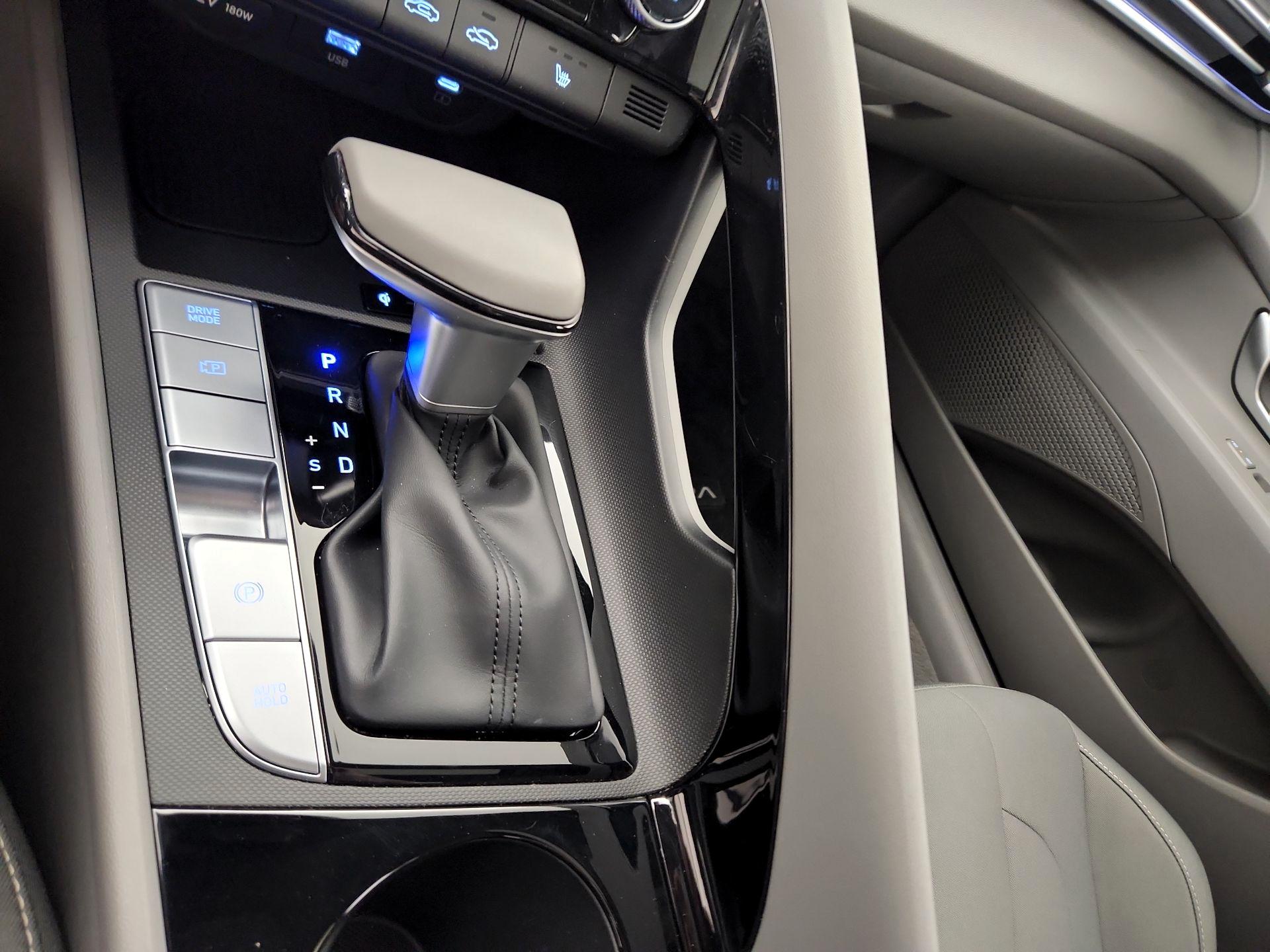 Thumbnail: 2025 Hyundai Elantra - 18