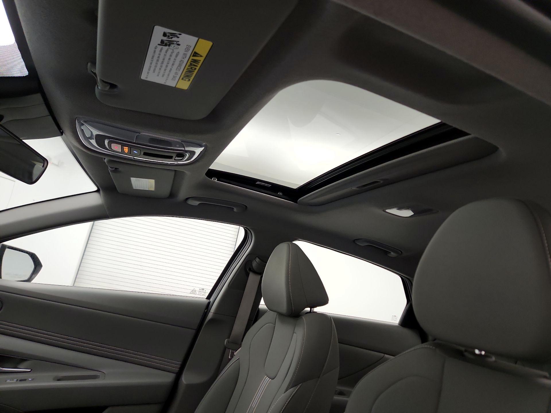 Thumbnail: 2025 Hyundai Elantra - 20