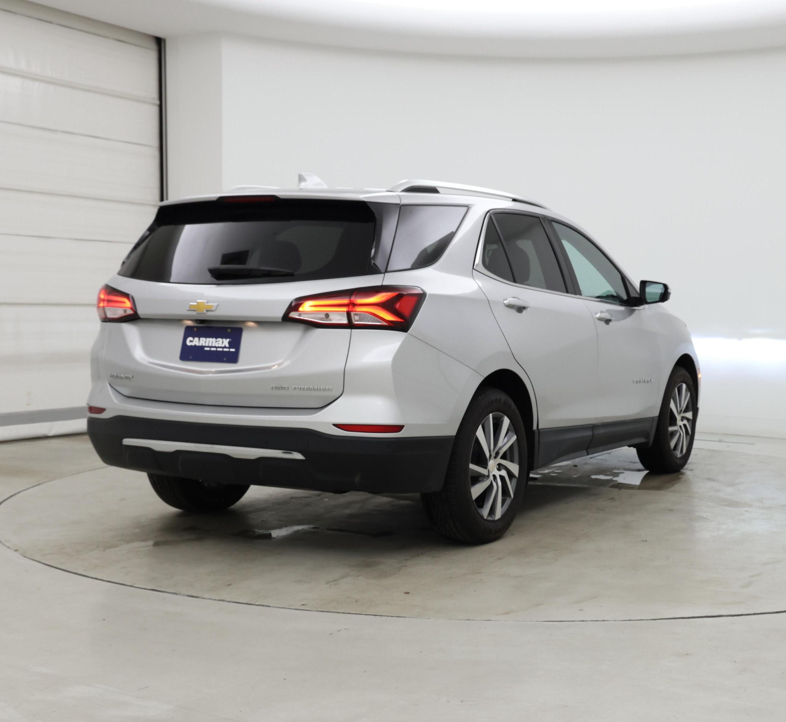 Thumbnail: 2022 Chevrolet Equinox - 8