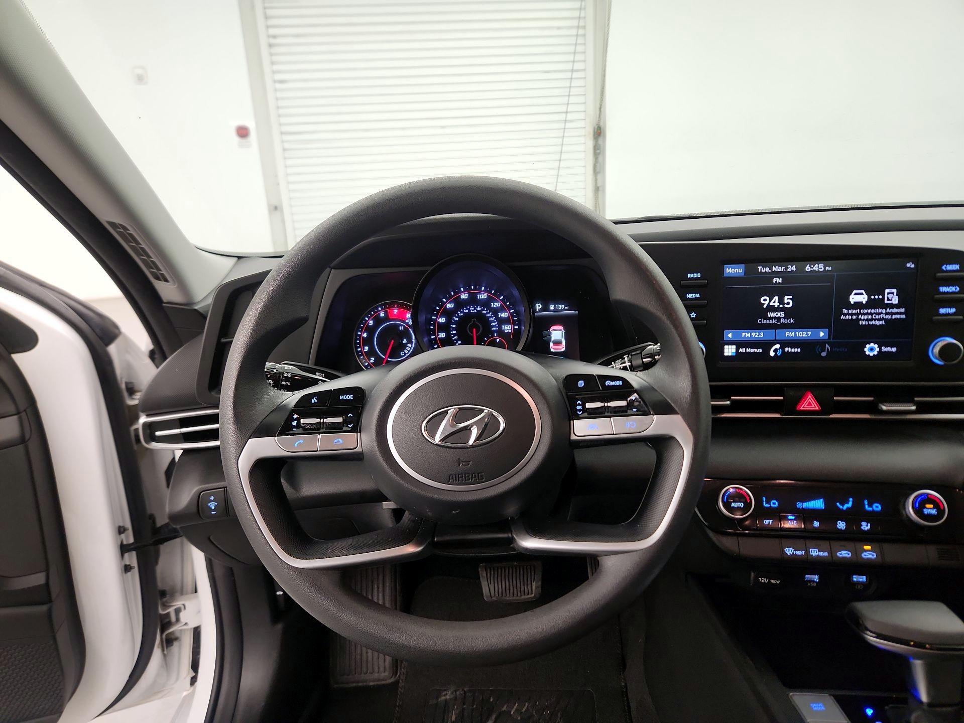 Thumbnail: 2023 Hyundai Elantra - 10