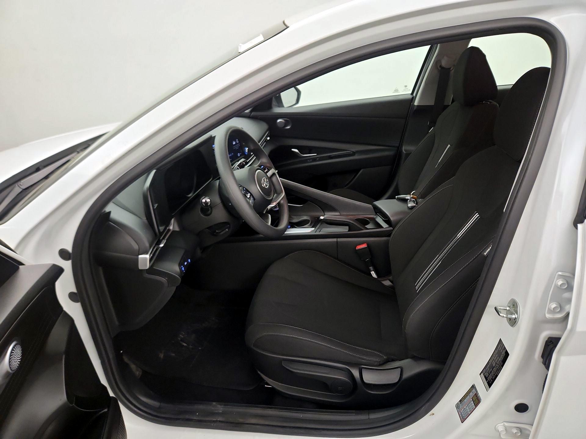 Thumbnail: 2023 Hyundai Elantra - 11