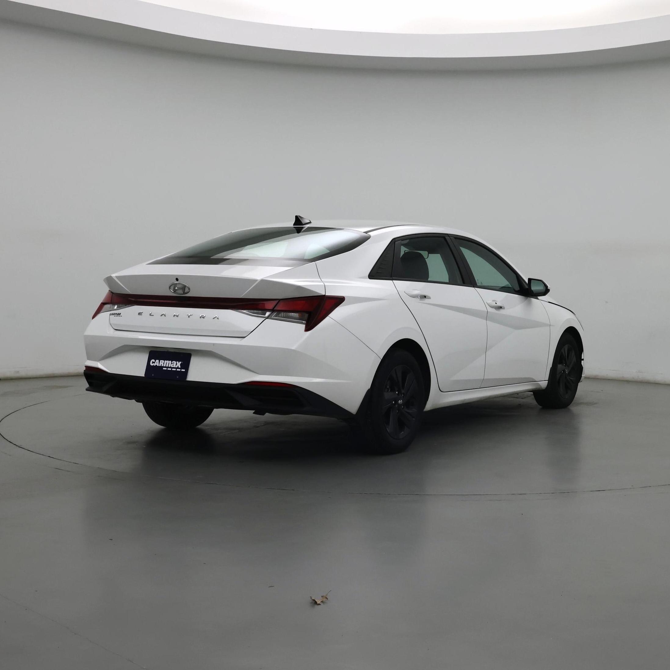 Thumbnail: 2023 Hyundai Elantra - 8