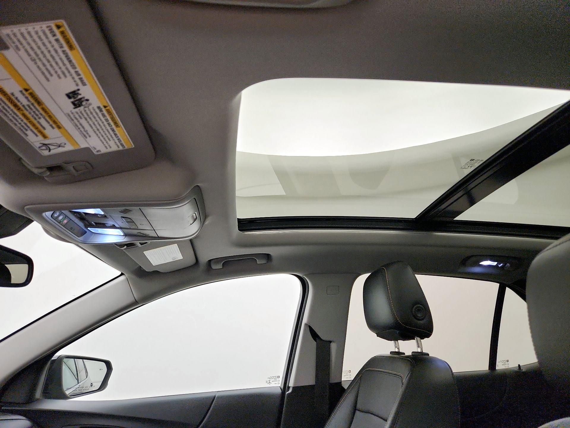 Thumbnail: 2020 Chevrolet Equinox - 17