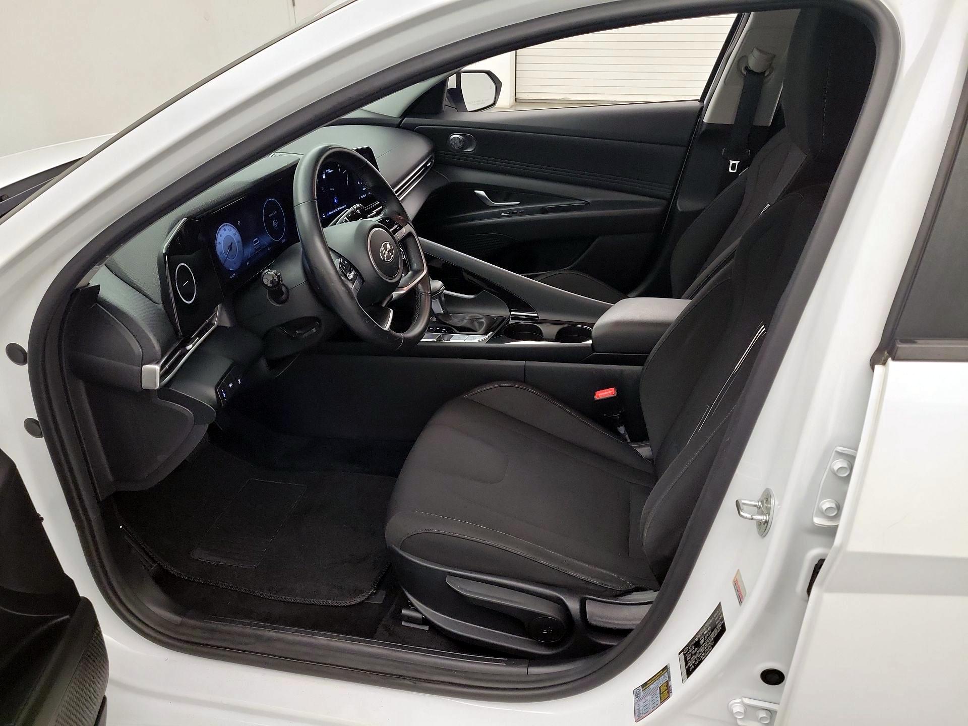 Thumbnail: 2023 Hyundai Elantra - 11