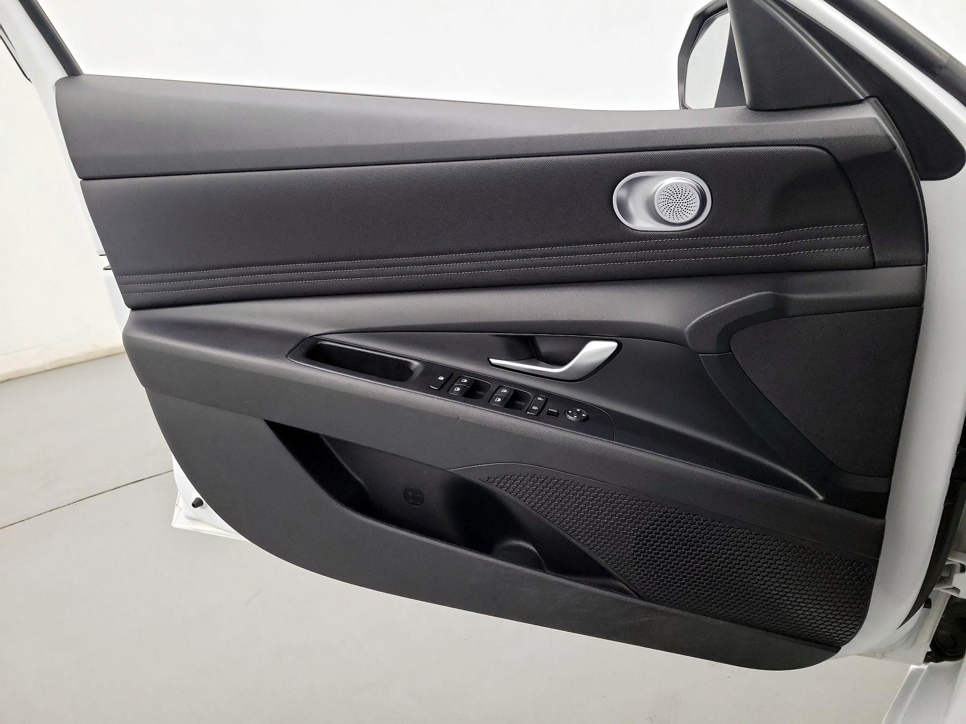 Thumbnail: 2023 Hyundai Elantra - 12