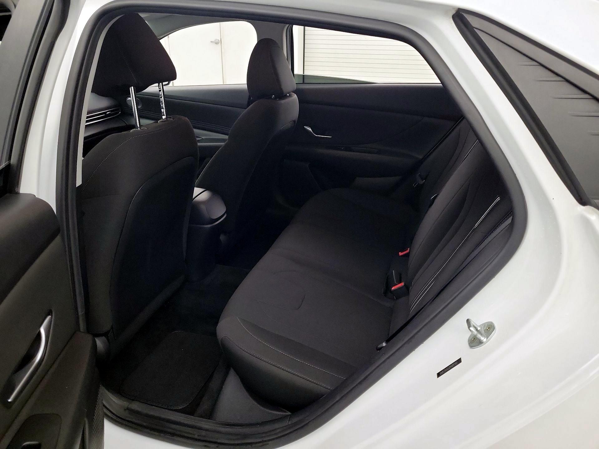 Thumbnail: 2023 Hyundai Elantra - 20