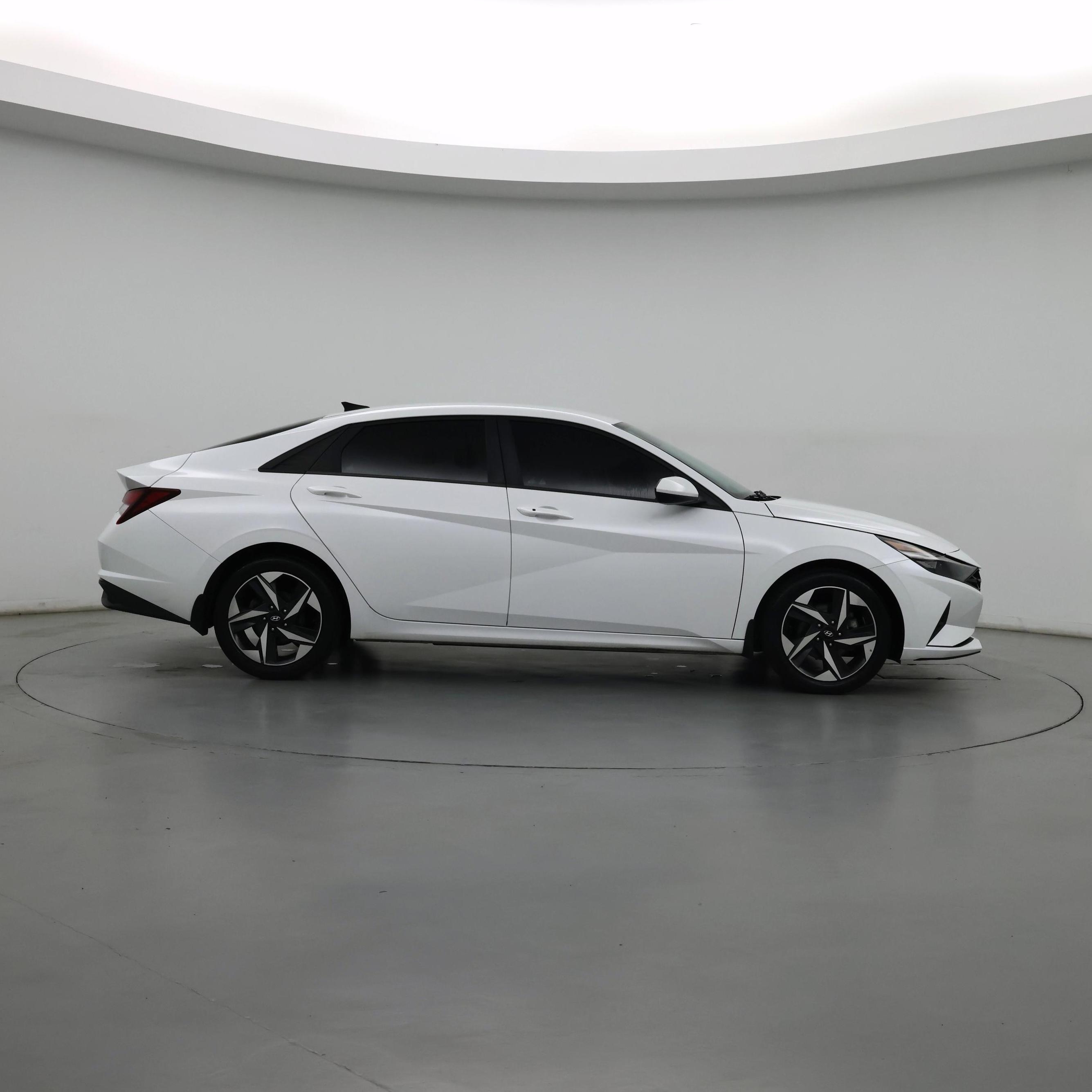 Thumbnail: 2023 Hyundai Elantra - 7