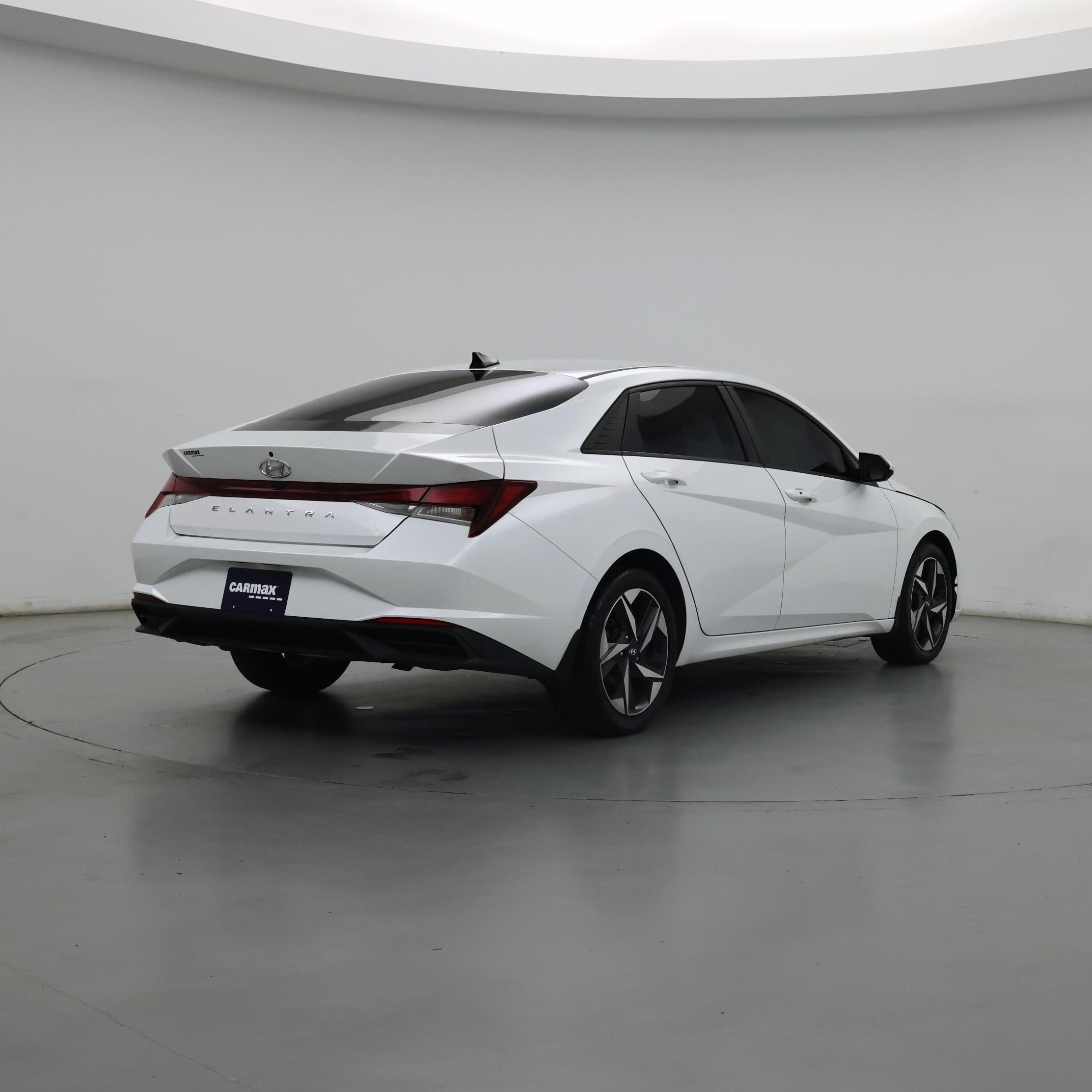 Thumbnail: 2023 Hyundai Elantra - 8