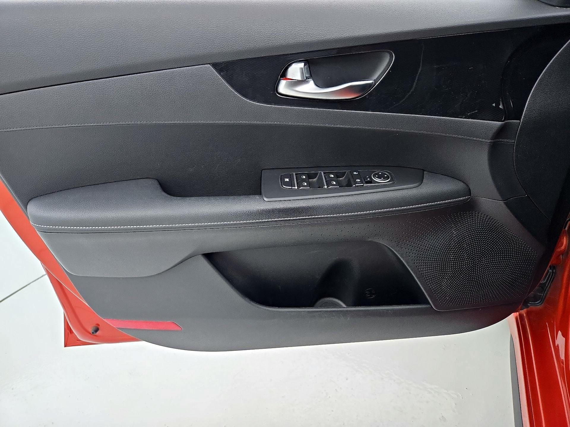 Thumbnail: 2023 Kia Forte - 12