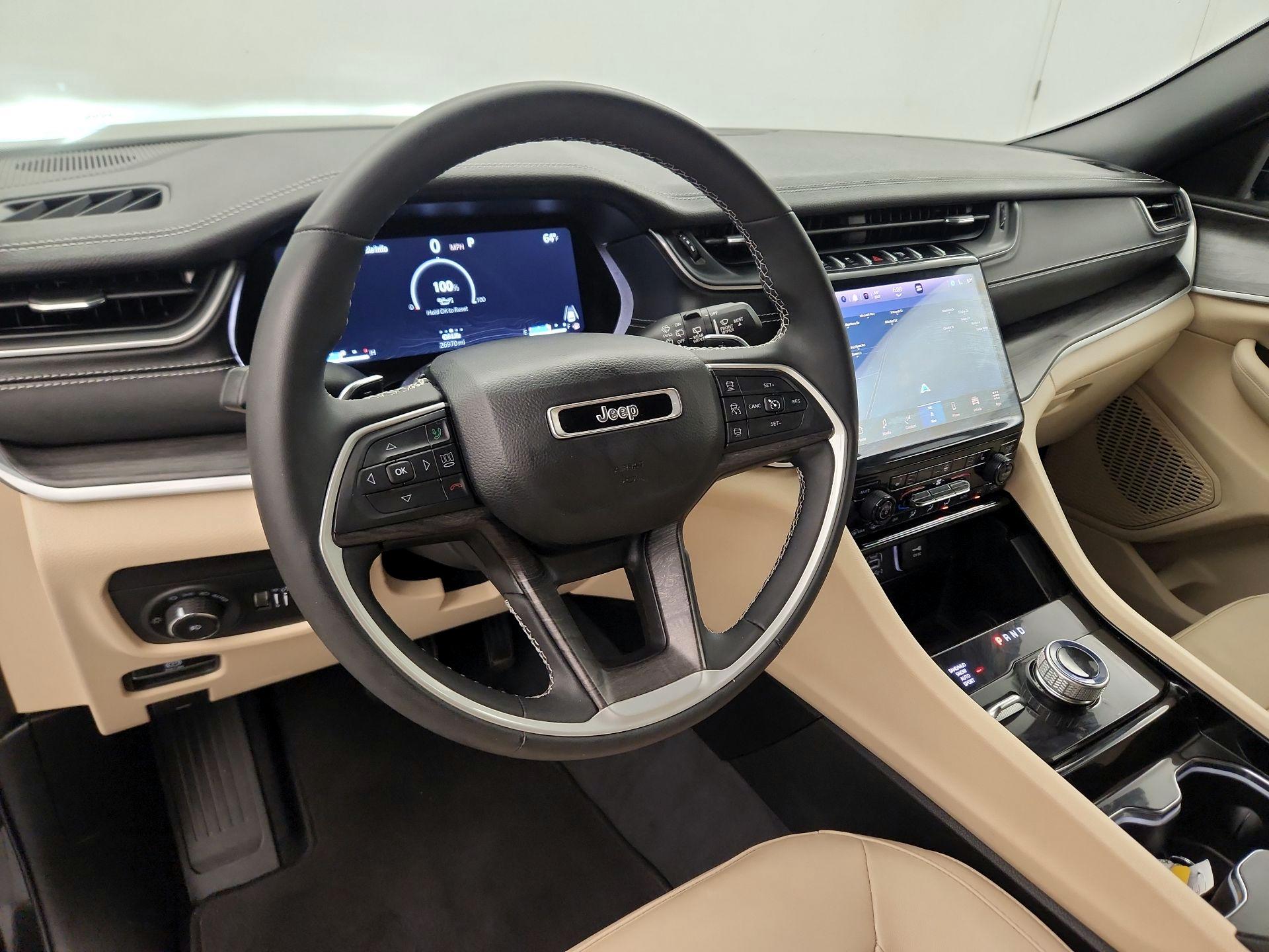 Thumbnail: 2023 Jeep Grand Cherokee - 9