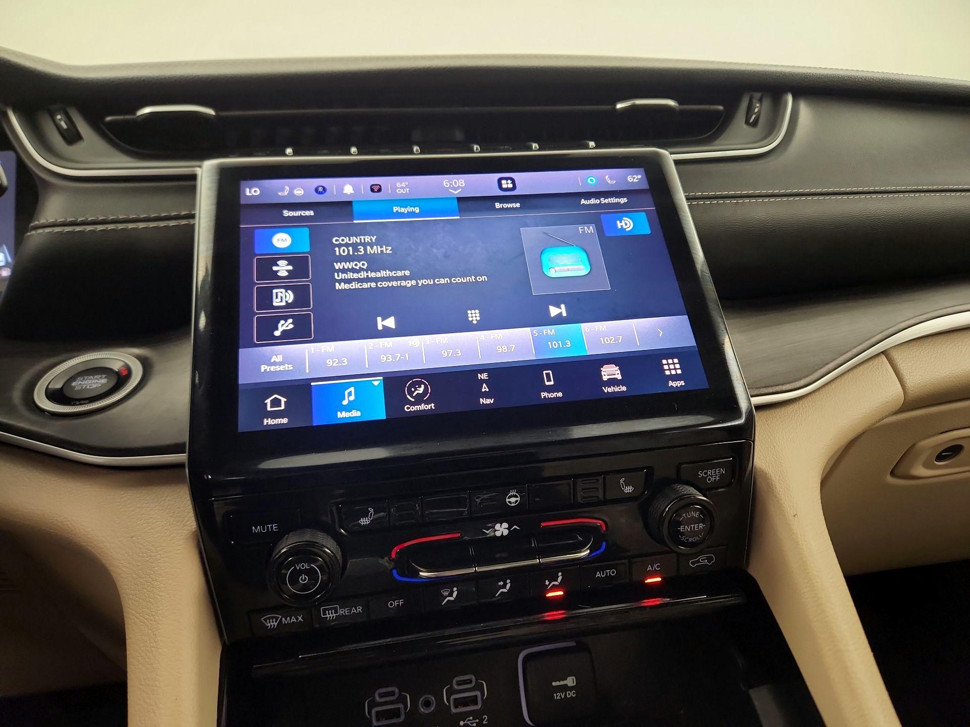 Thumbnail: 2023 Jeep Grand Cherokee - 15