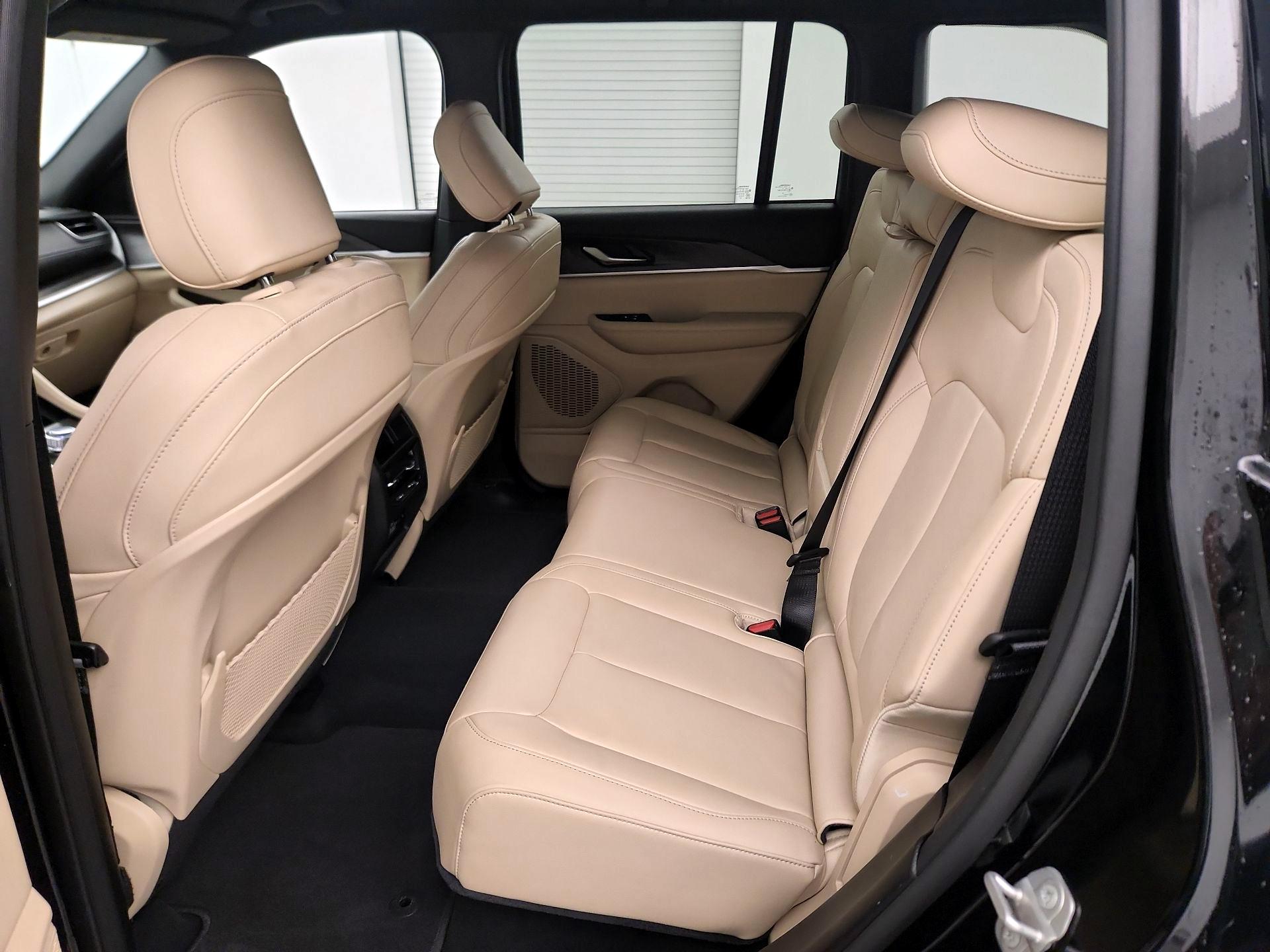 Thumbnail: 2023 Jeep Grand Cherokee - 19