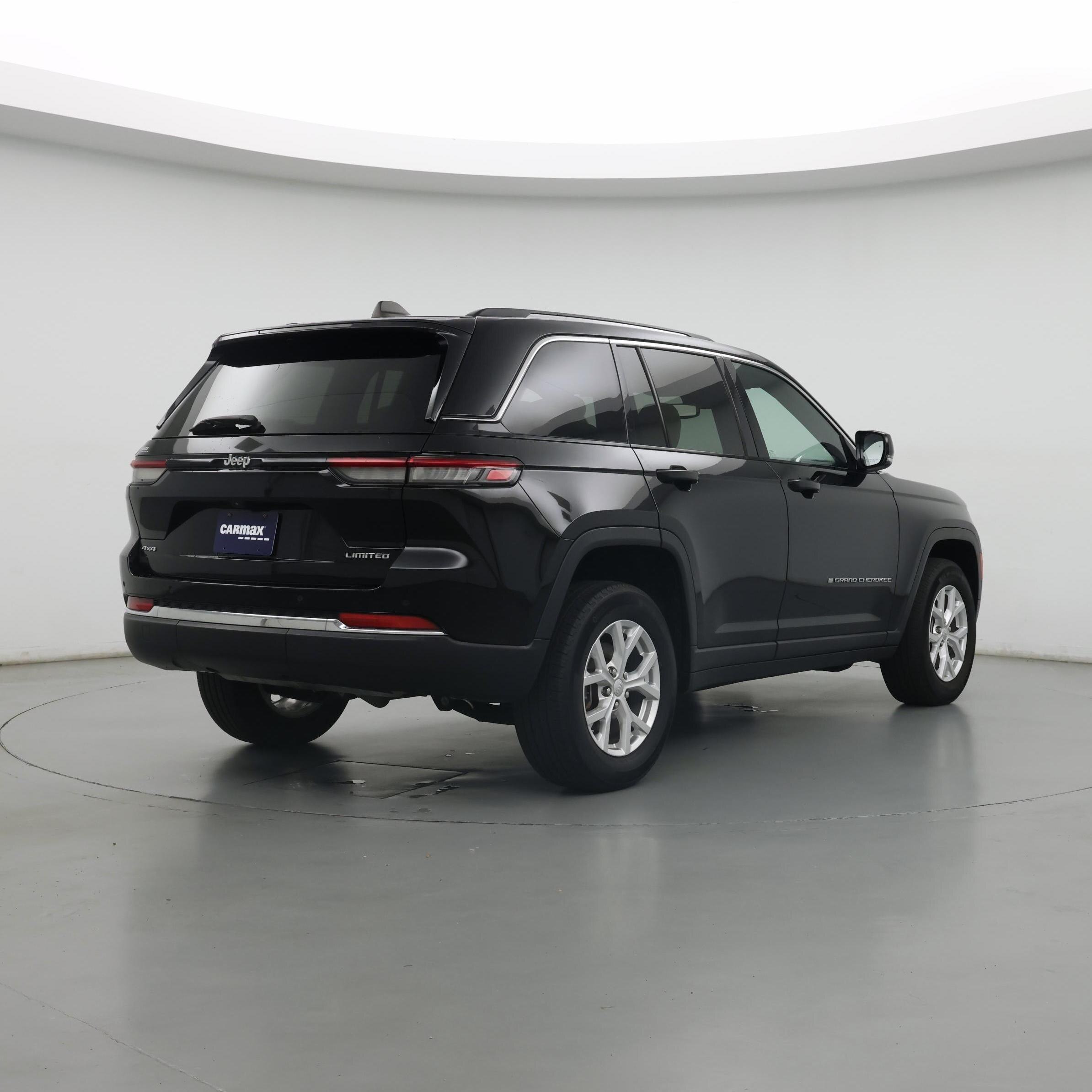 Thumbnail: 2023 Jeep Grand Cherokee - 8